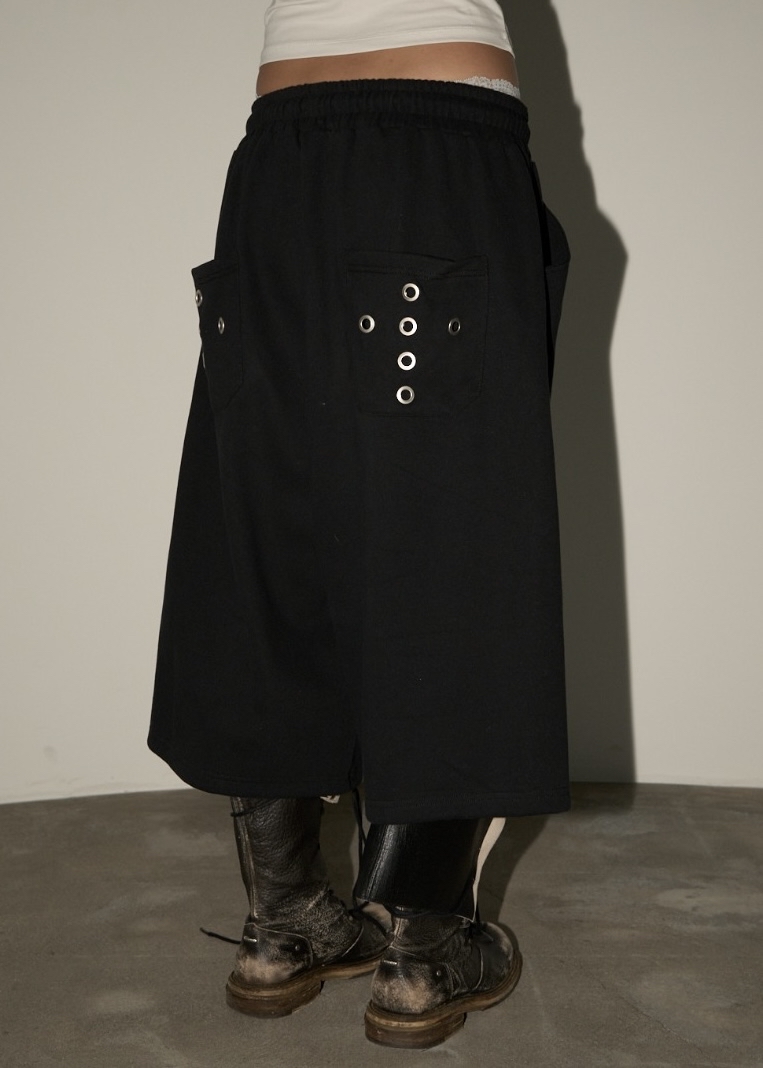 Back Pocket Eyelet Bermuda Pants