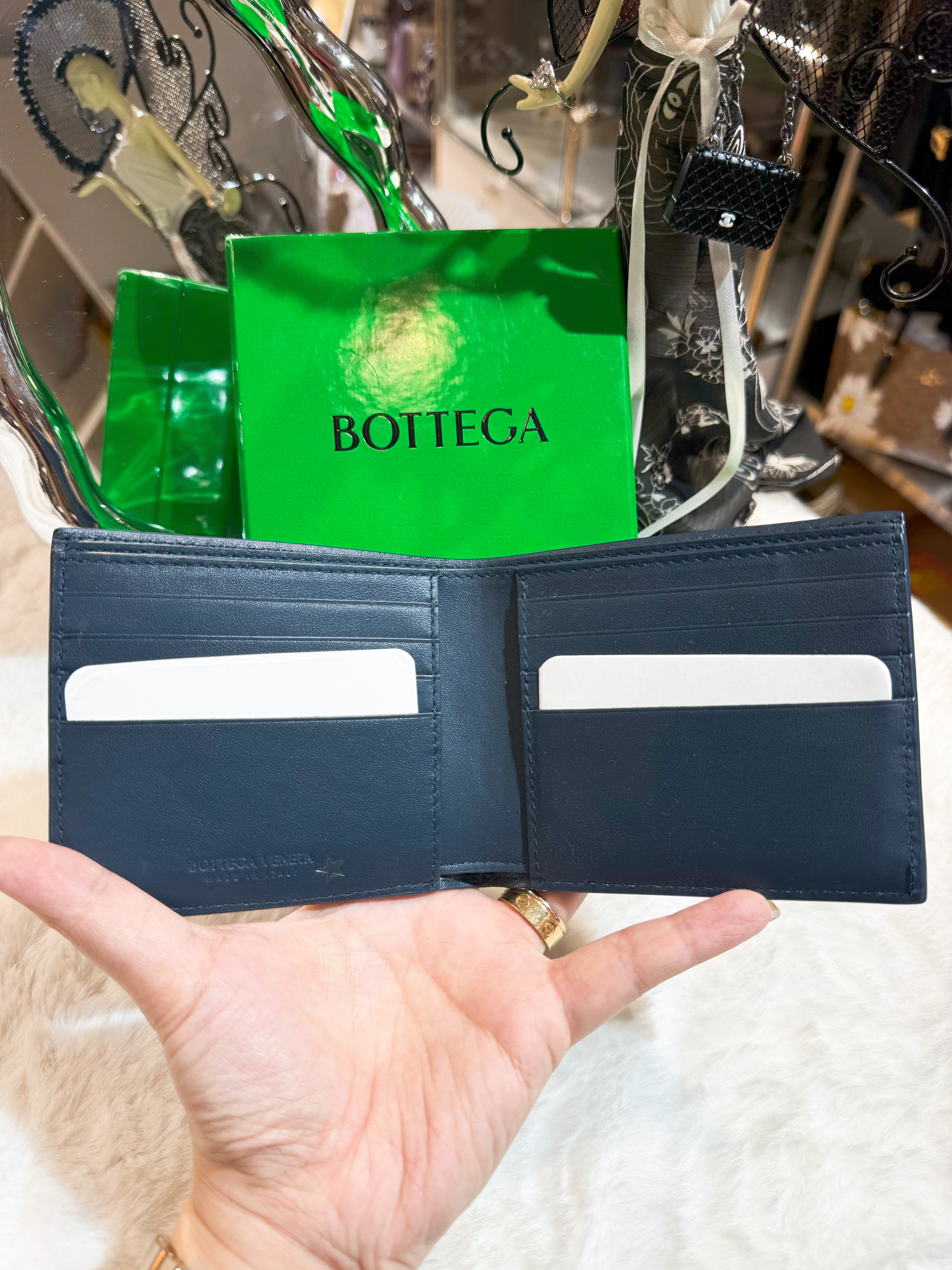 BV bi fold wallet navy