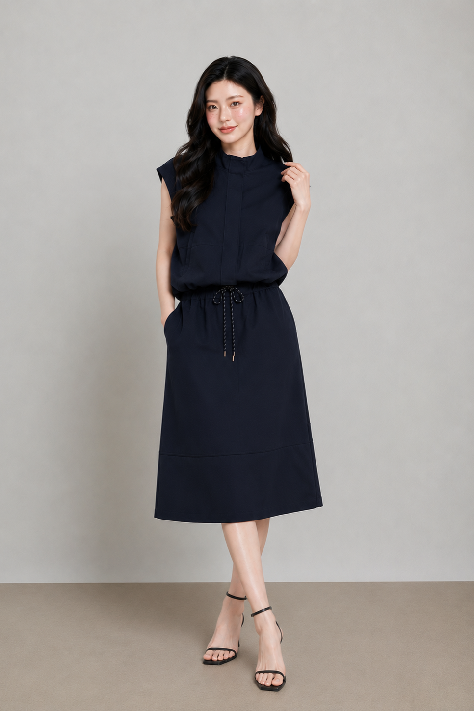915845 Luna Drape High Neck Sleeveless Top