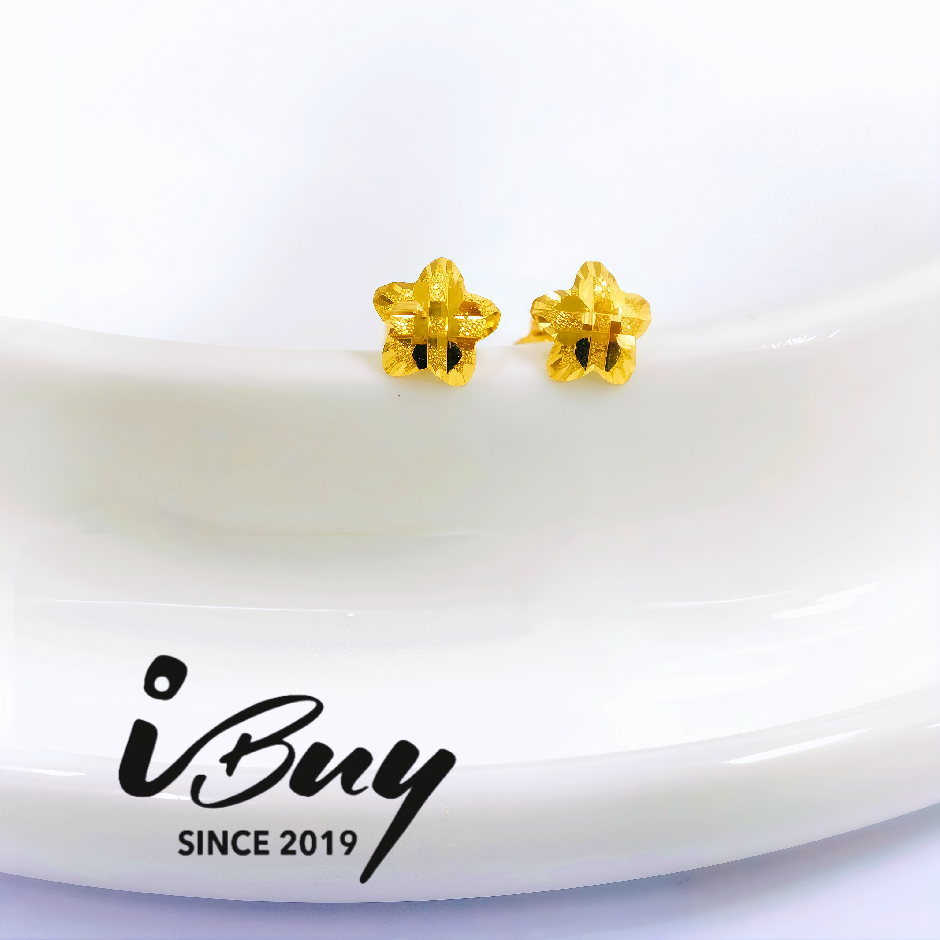 916 GOLD 2LINE CROSS STAR EARSTUD 916 金 双行交叉内砂五芒星耳钉