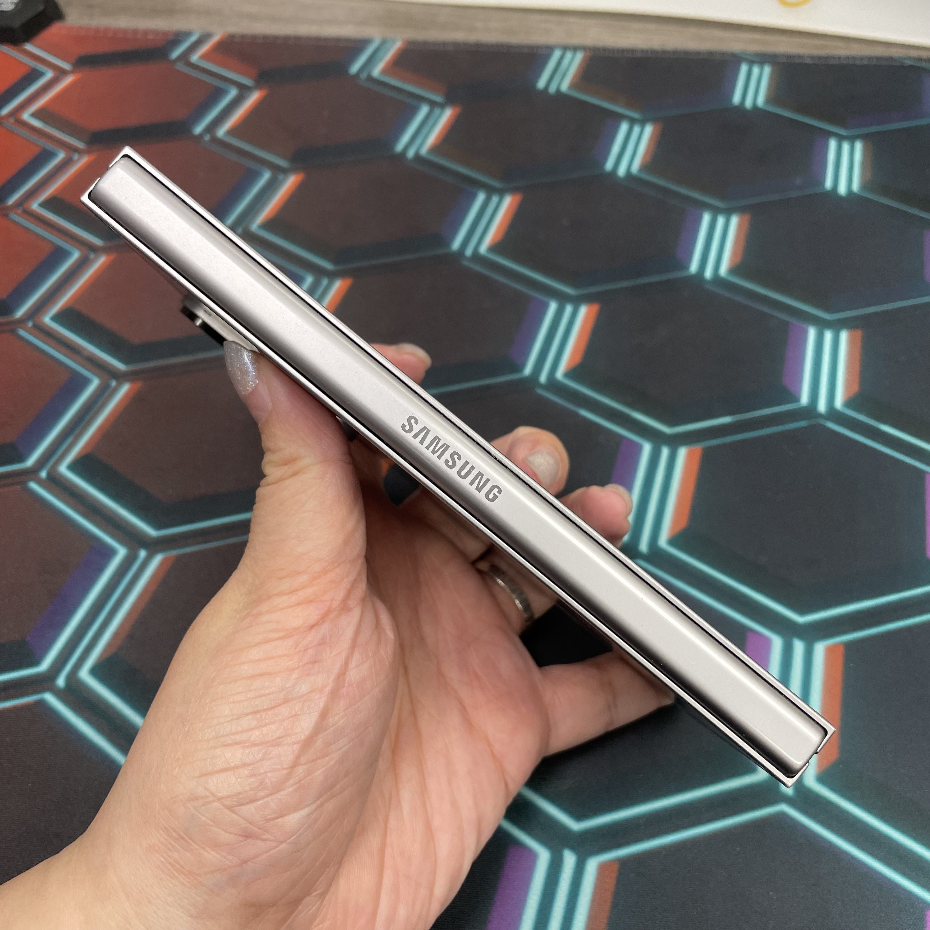 *7327 Galaxy Z Fold 6 勁靚機 12+256GB 銀色 sliver