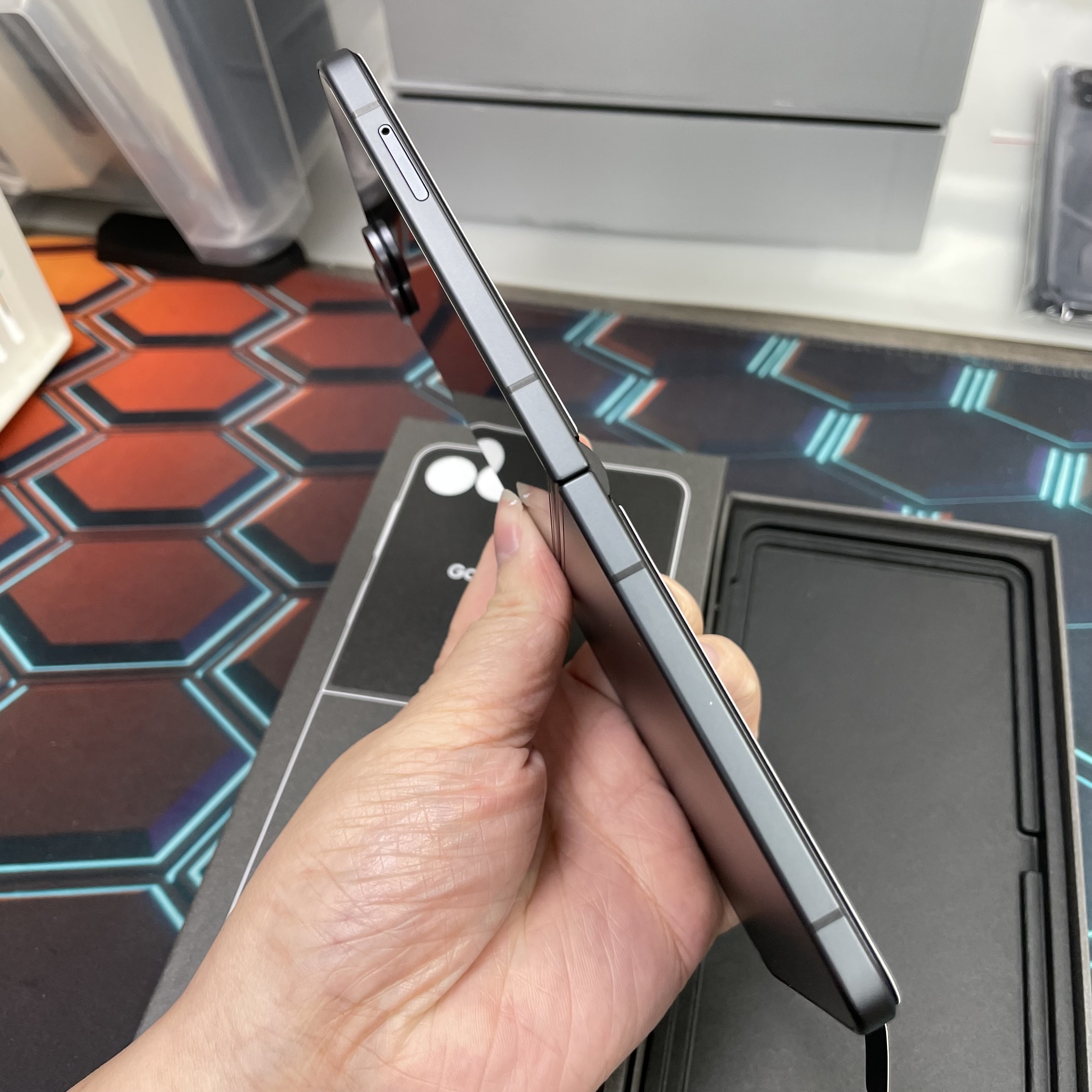 *8157 Galaxy Z Flip 8 全新機 12+256GB 黑色 black