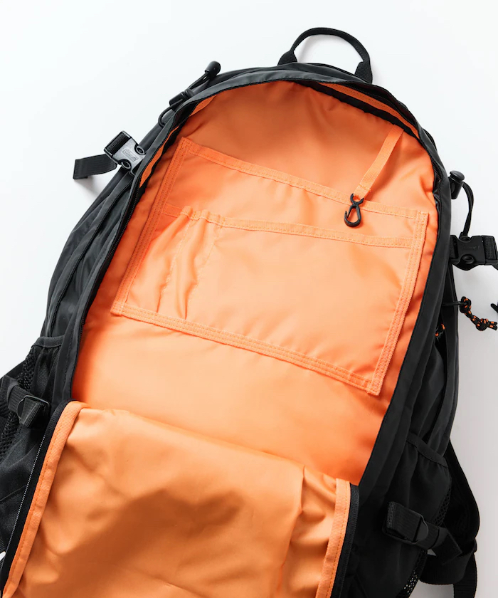 Coleman 別注WALKER 33 BK FS26