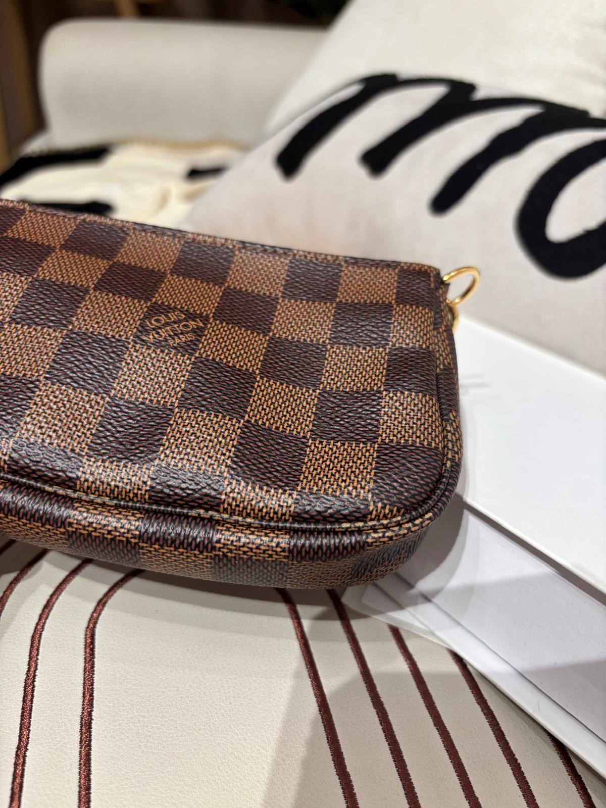 全新 Lv Mini Pochette  100%Authentic,Brand new, unused 全新未使用品 ✅Box