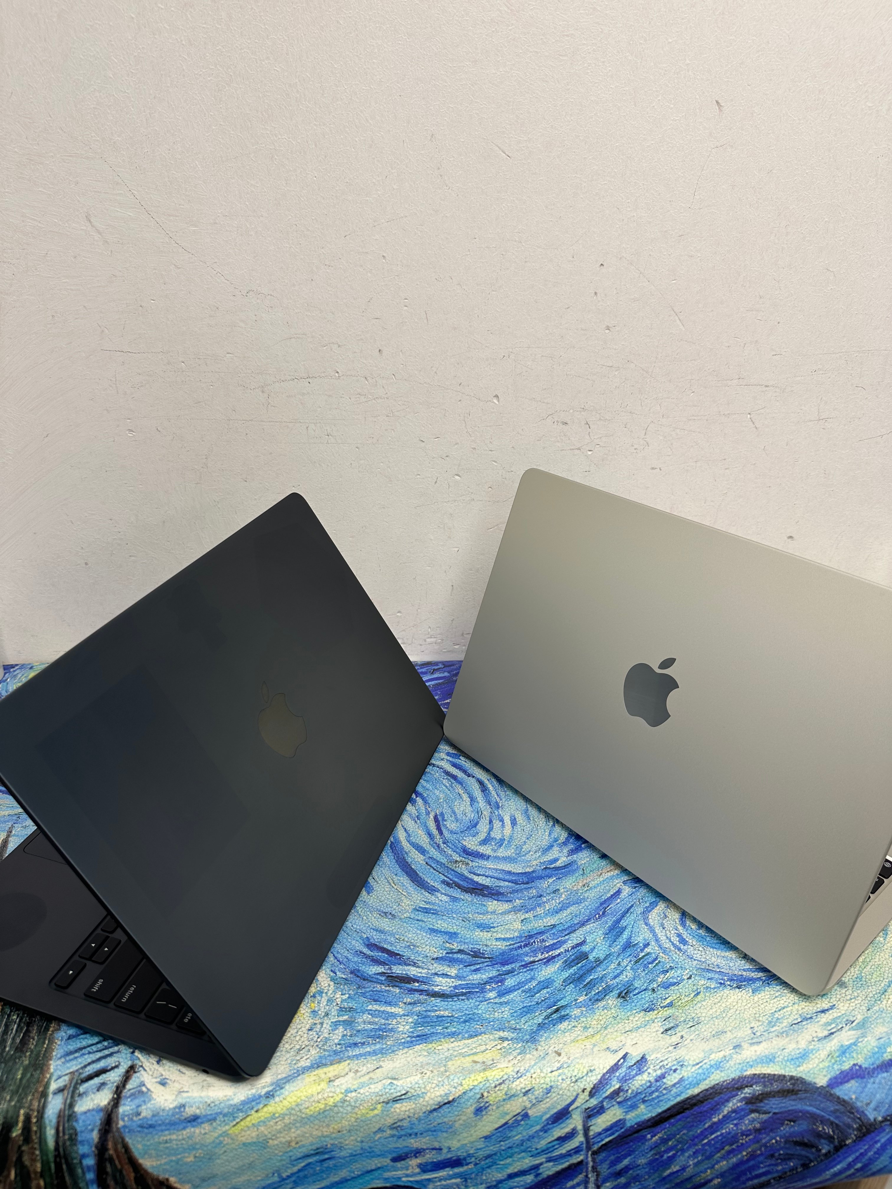 APPLE  MacBook Air M2 2023 M2 CPU/16GB Ram/256GB SSD/8核心GPU/Liquid Retina Mon/13吋/午夜藍,星光色/Gaming Laptop / Notebook / MacBook Pro / Apple