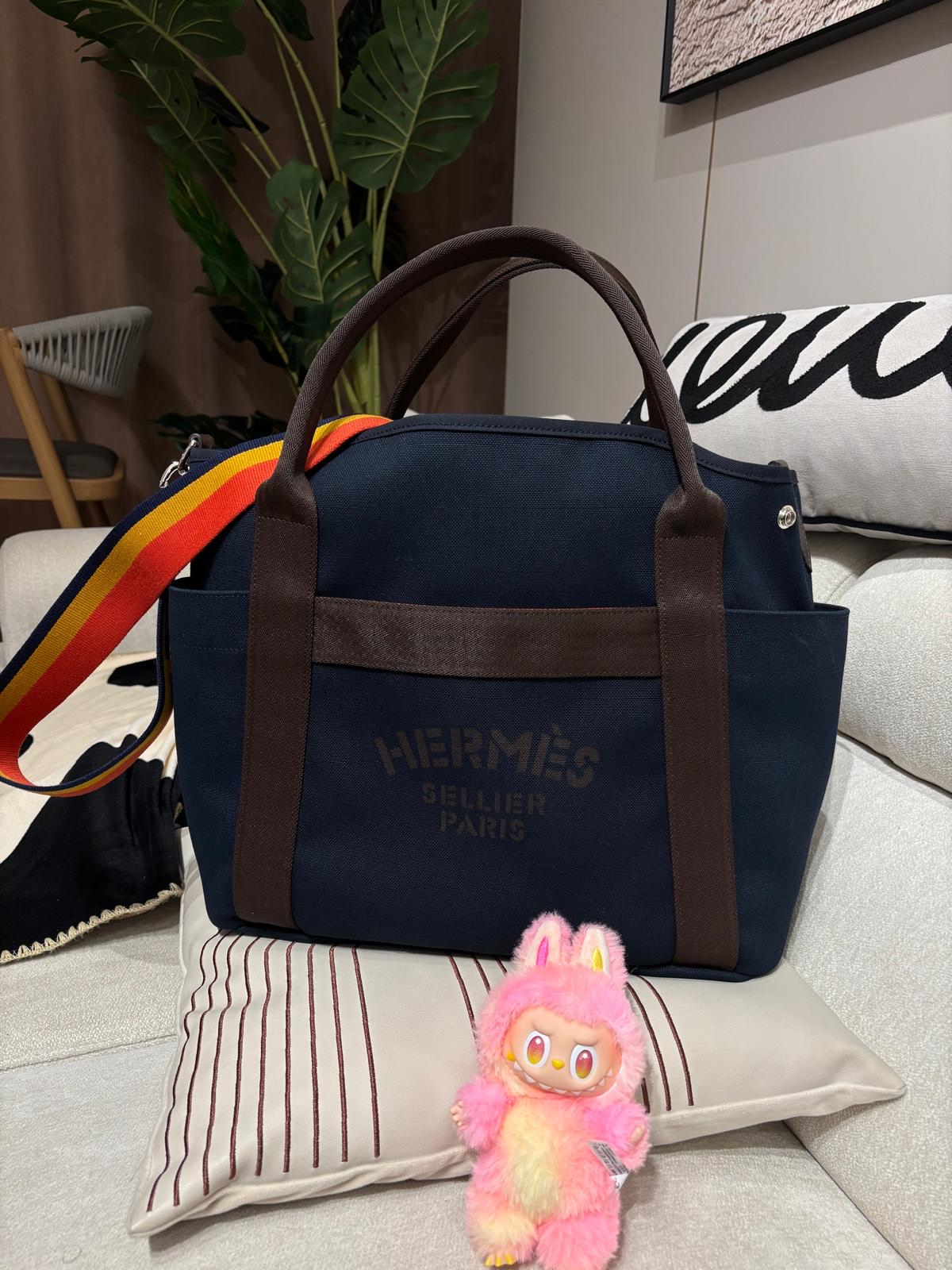 HERMES Grooming tote bag Stamp C shoulder bag 100%Authentic,98%new✅strap✅dust bag  
