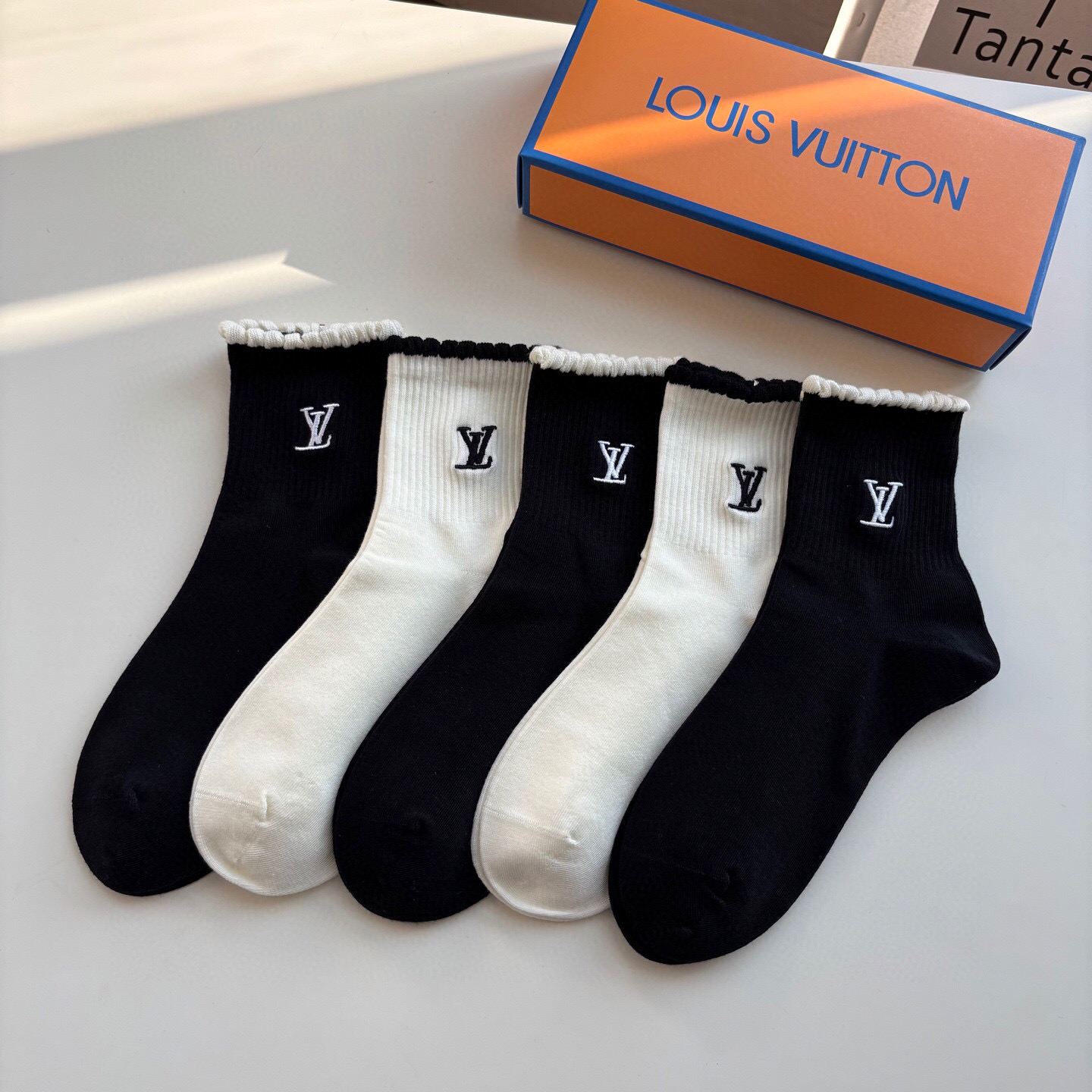 LV 經典圖標荷葉邊長筒棉襪（一套5對）