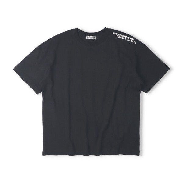 🆕【⭐訂購⭐】🌀 🇯🇵 日本直送🇯🇵 褪色印花 學院風 短䄂T恤［2款選］🌀[ELDA-0050][260506]