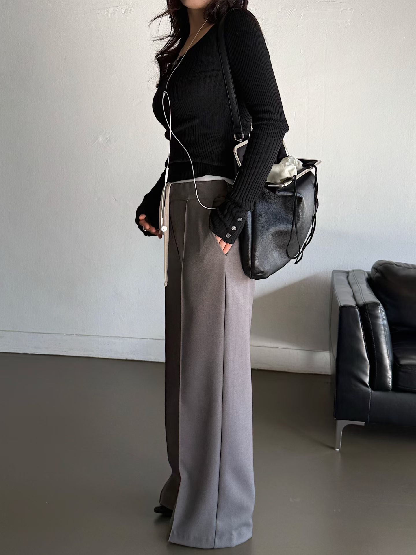 Elegant U neck knit top