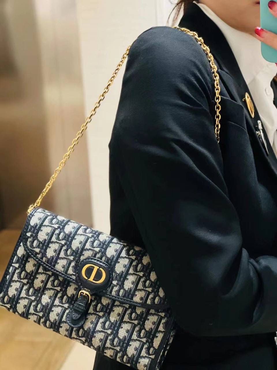 性价比天花板 Dior新款Oblique Bobby woc Dior迪奥Summer 23新款oblique bobby woc 太美了！！腋下 斜挎 手拿都🉑️ 最最最主要的就是性价比超高！