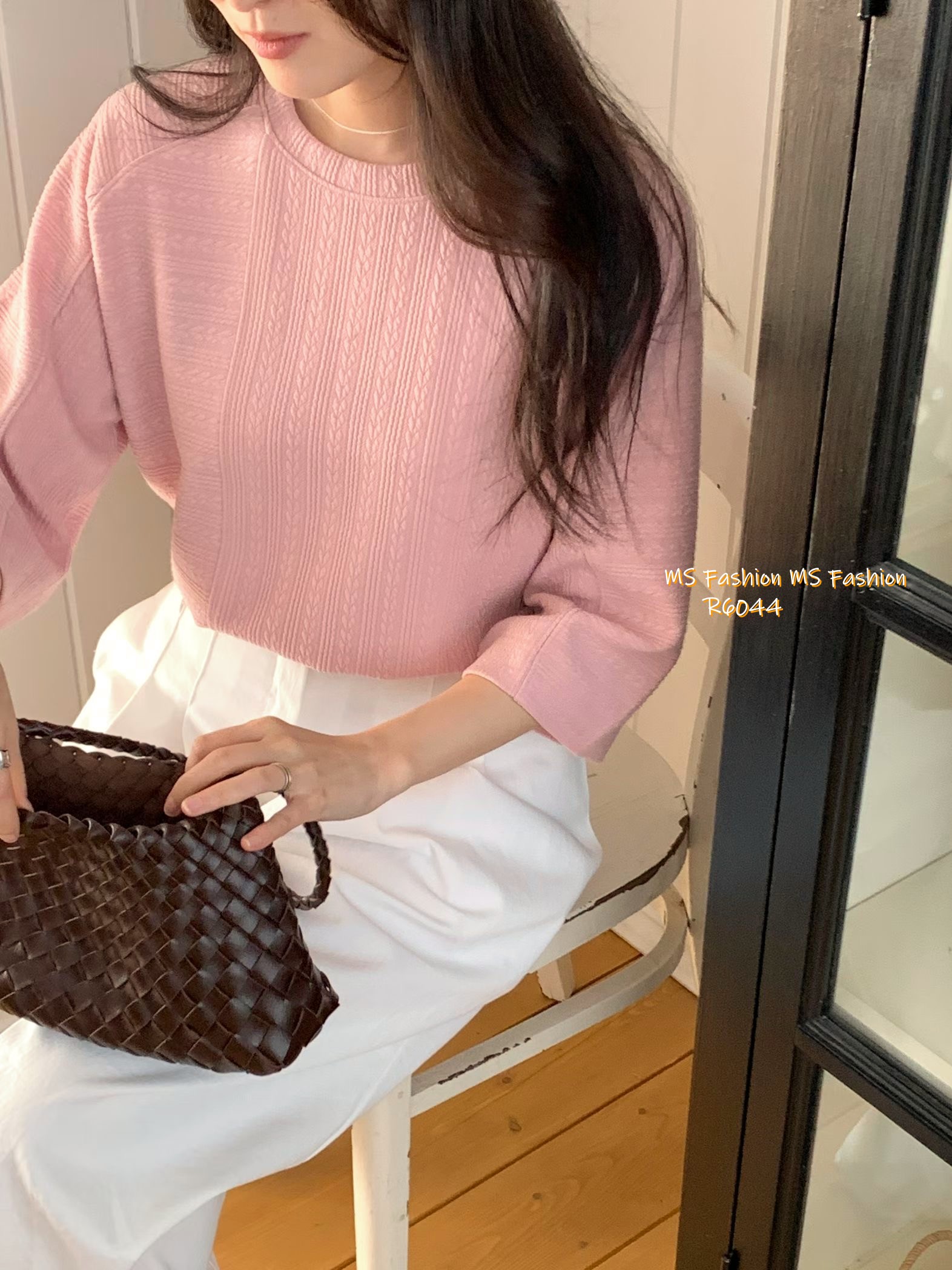 G6044 韓國🇰🇷麻花暗紋top