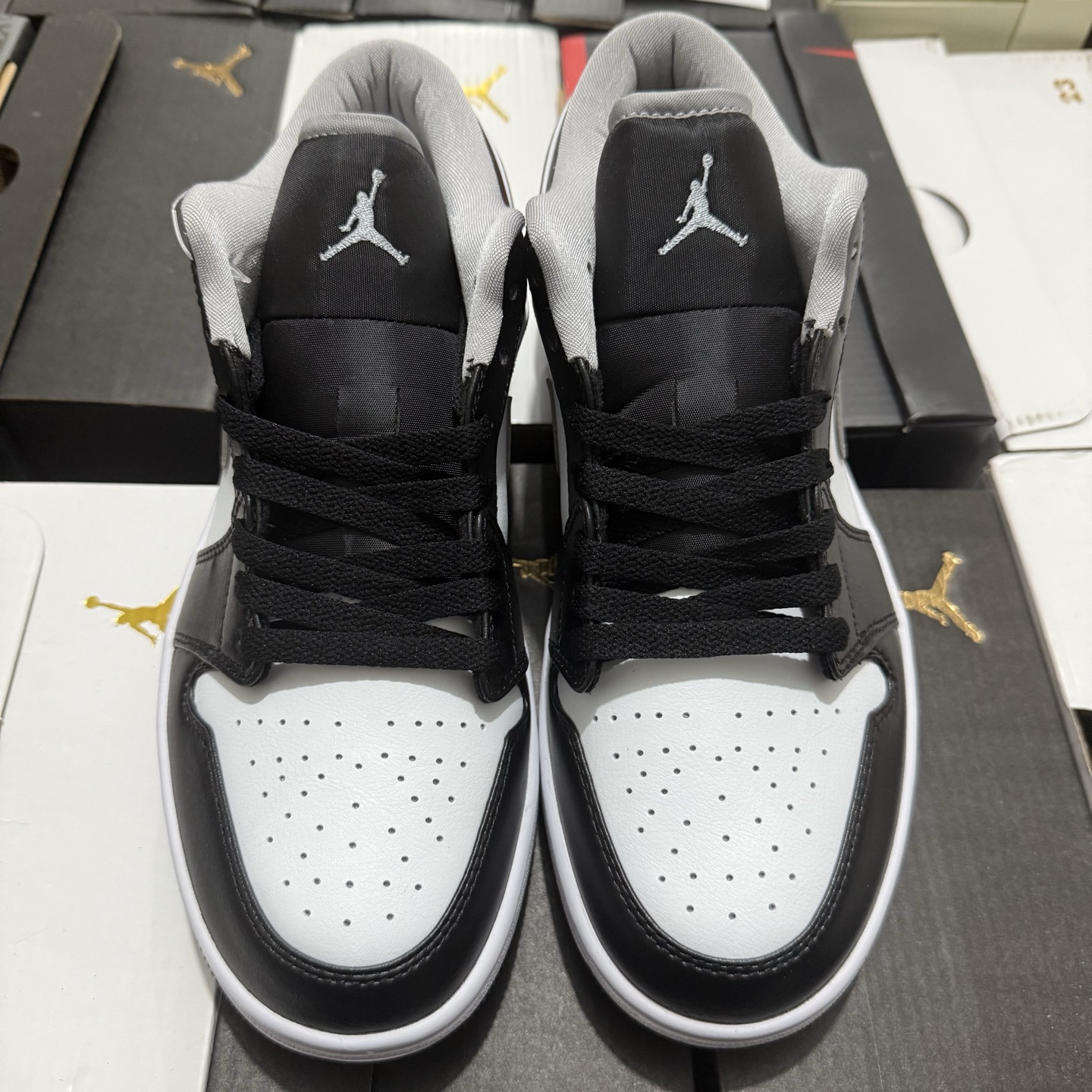 Nike Jordan 1 Low Black Light Smoke Grey Gym Red 553558-040