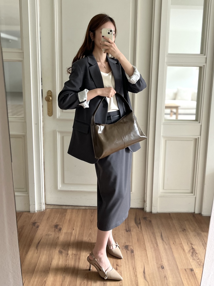 Atelier Relaxed Blazer (Charcoal)