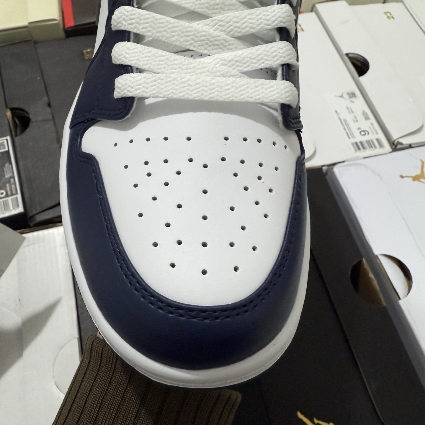 Nike Air Jordan 1 Low 553558-141