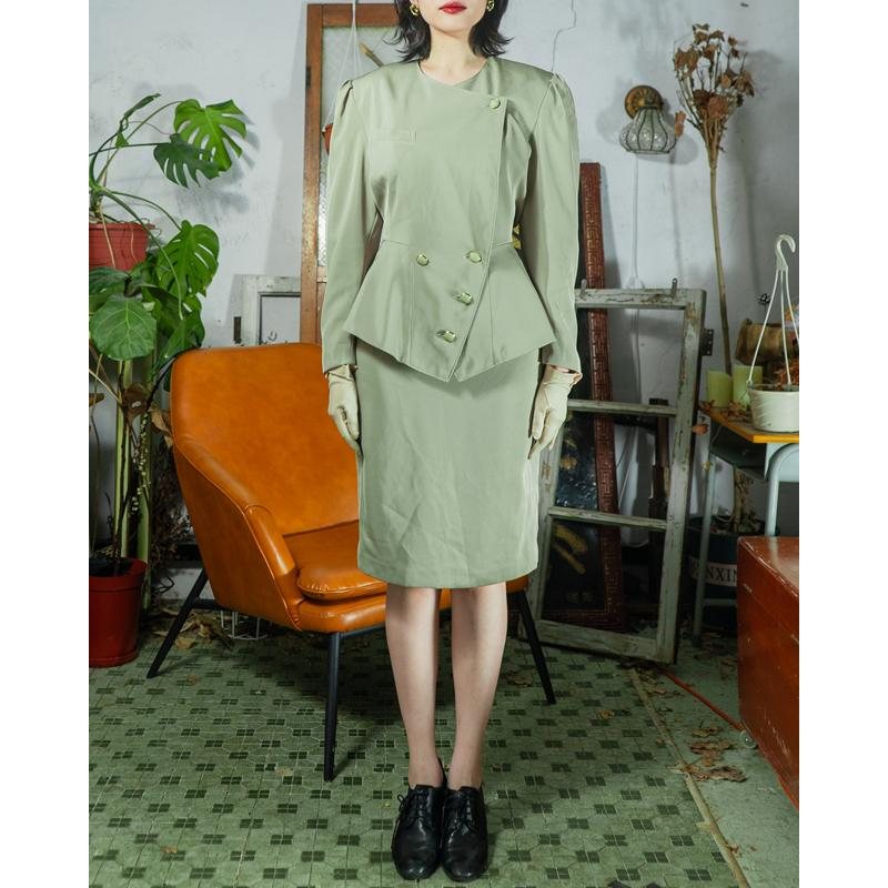 C.a. 1980s Vintage Japanese Sage Green Power Women Peplum Twin Set - Blazer & Skirt (MT1607-8)