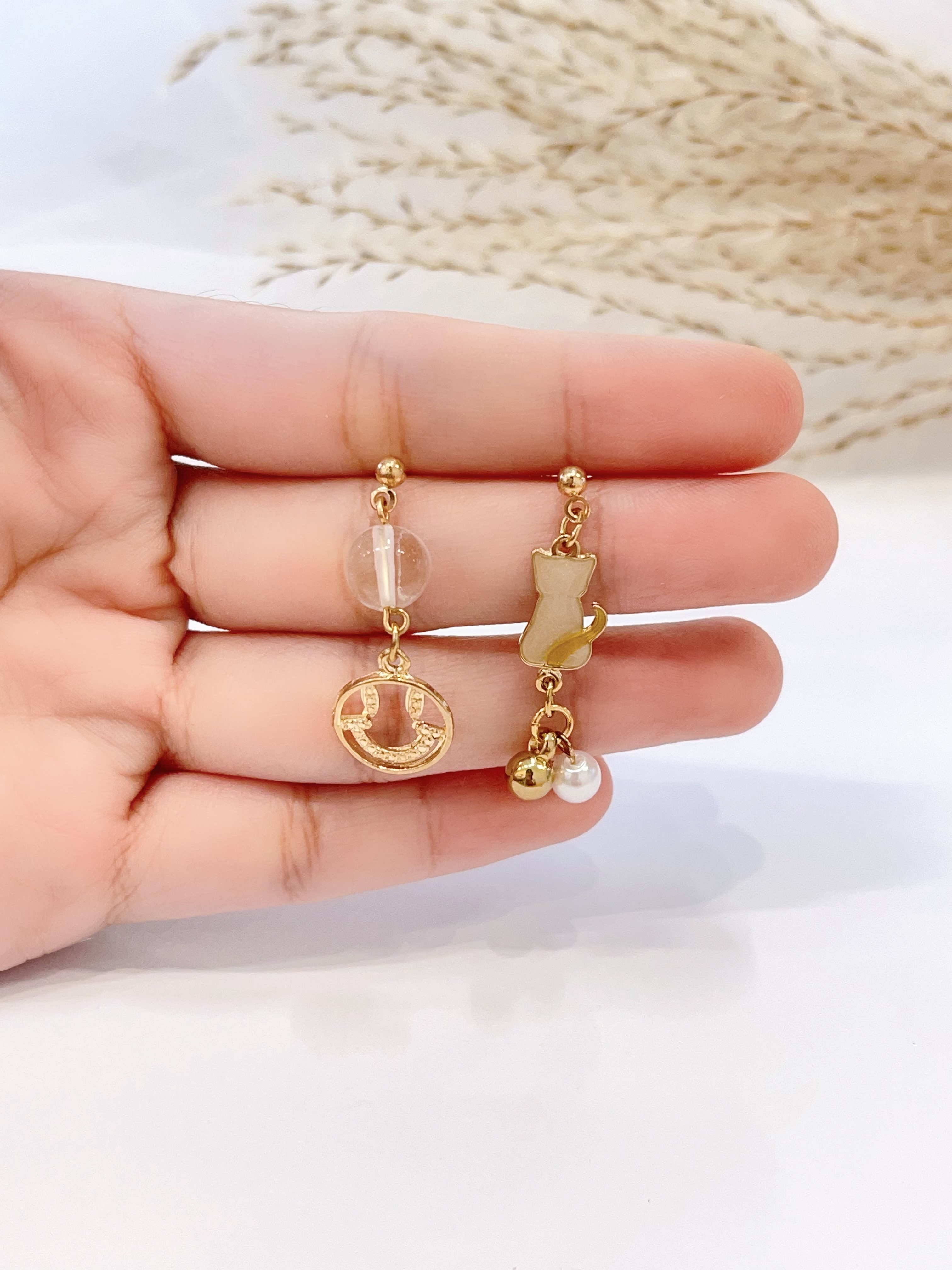 不对称可爱卡通小猫耳环