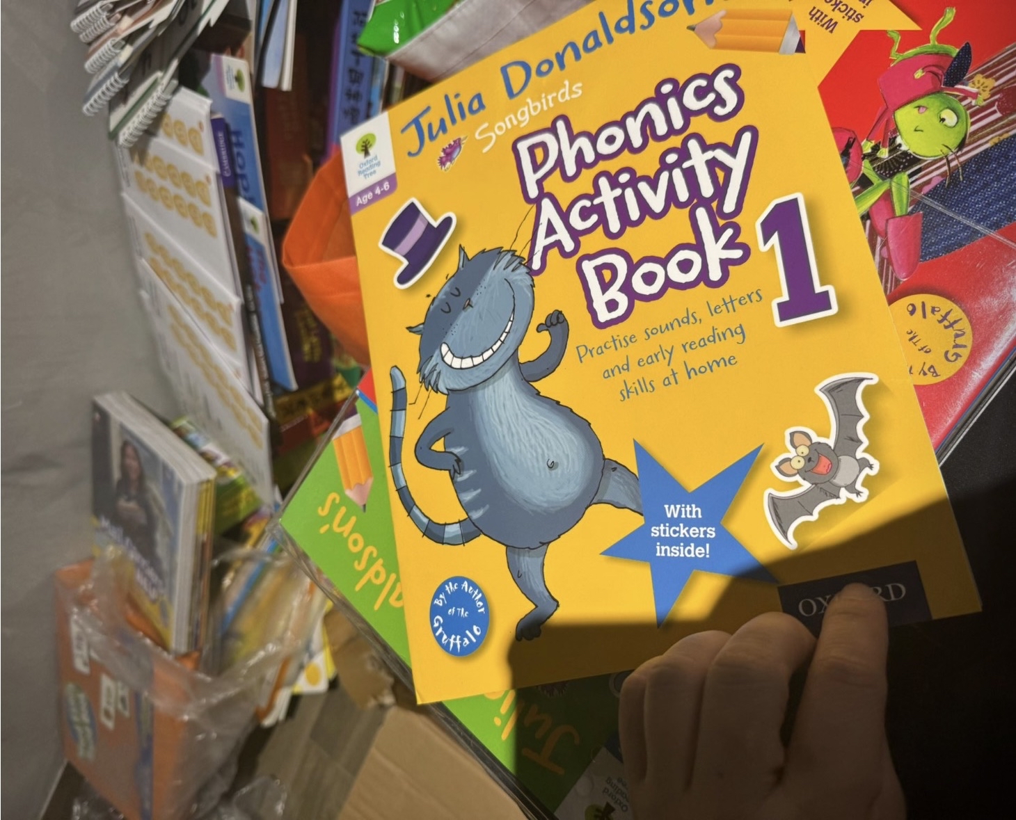 Oxford Phonics activity 共八冊 （每冊16頁）