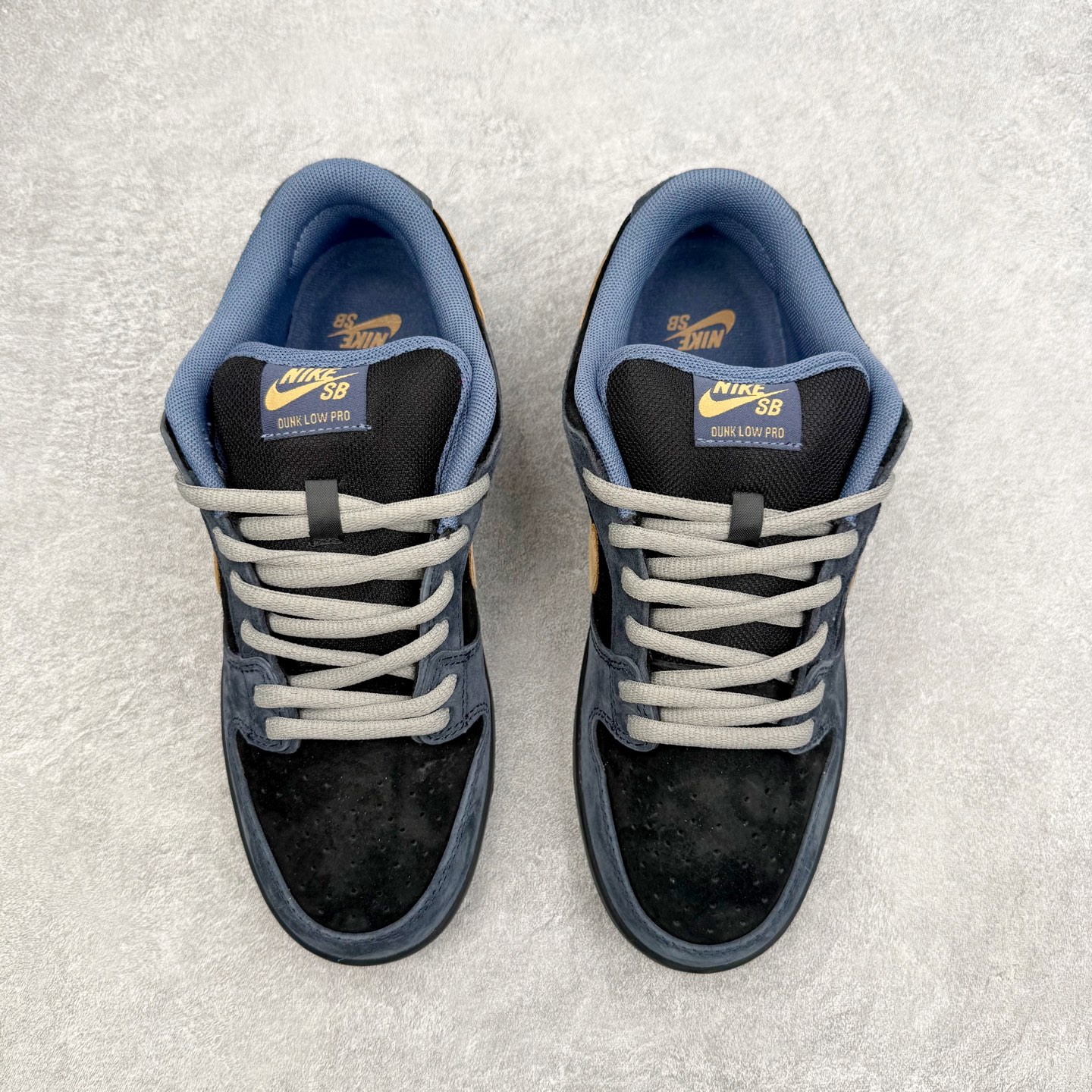 Nike SB Dunk Low