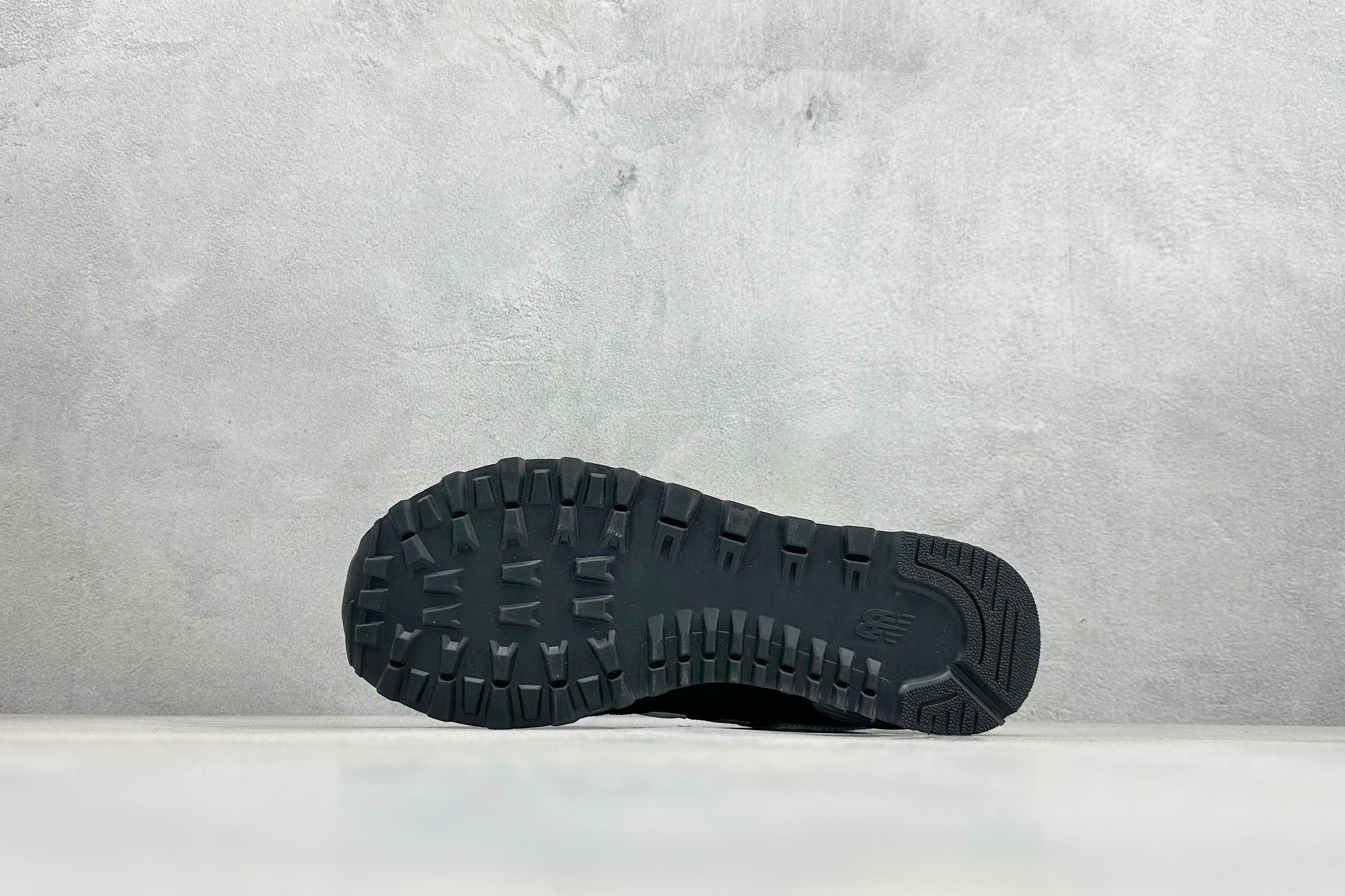 New Balance 574 ML574UC