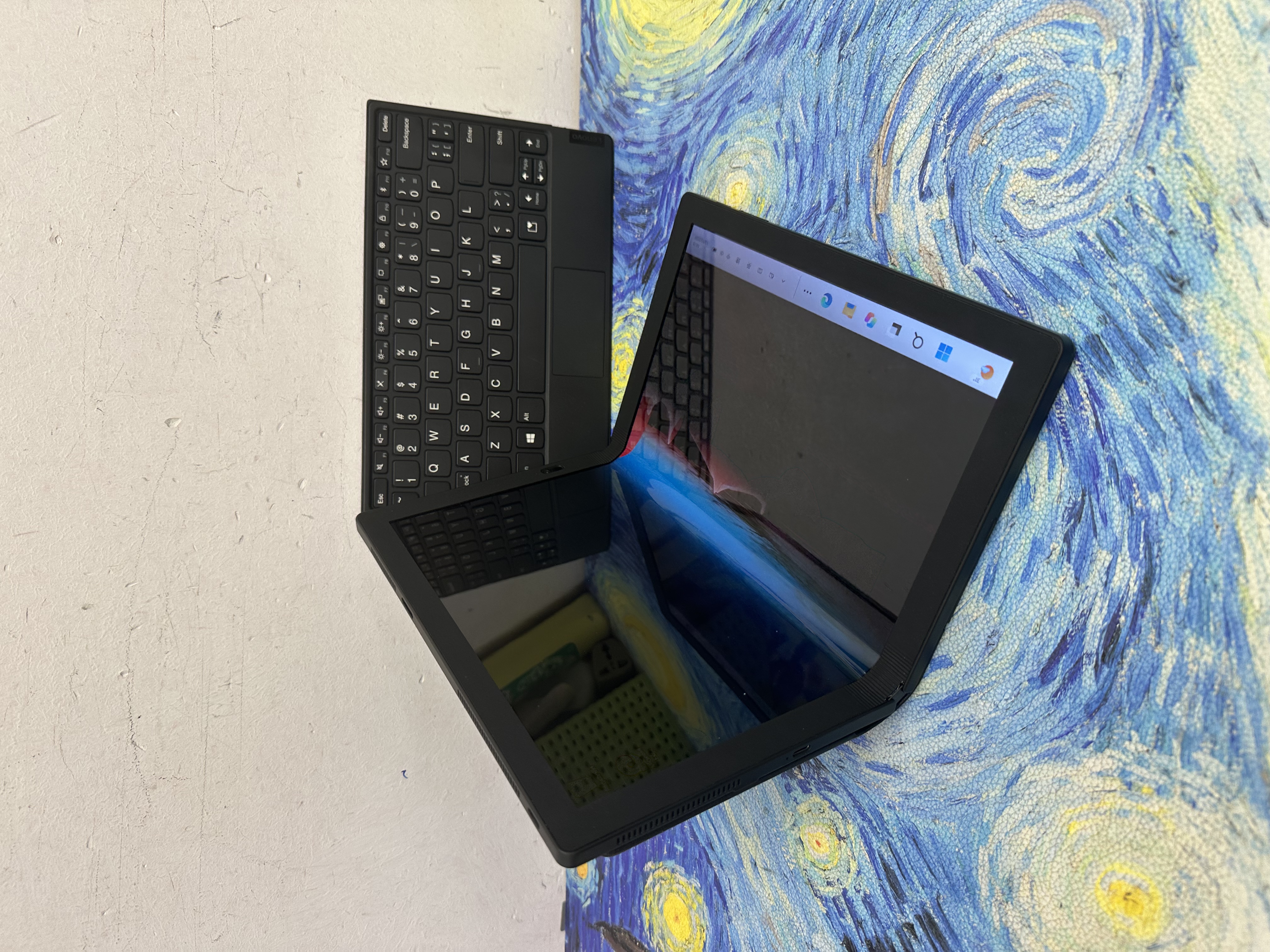#6248 Lenovo X1 Fold ThinkPad i5-L16G7/ 8GB Ram/256GB SSD/1536x2036 OLED /世上第一台可折疊電腦/13.3寸/