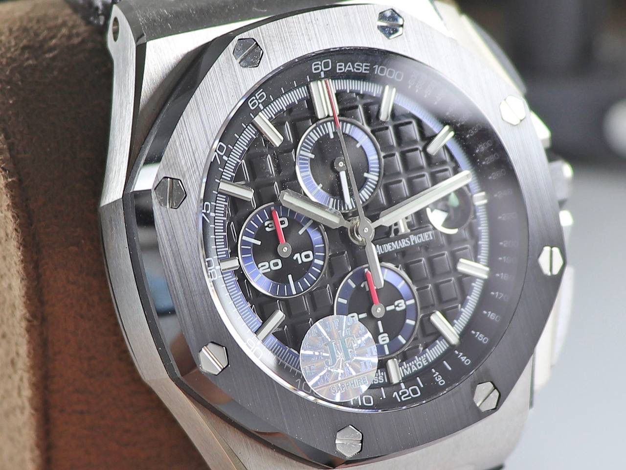 A P26411PO钢壳黑陶圈系列，直径44MM，搭载订制版12H计时3126机芯，特制的顶级橡胶带🔥🔥🔥 最强版＂26411PO＂系列🔥💯