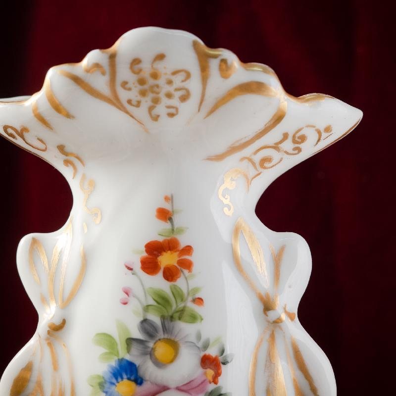 Antique Victorian c.a. 1860s Handpainted Floral Ribbon Shaped Spill Vase (MT1546-2)