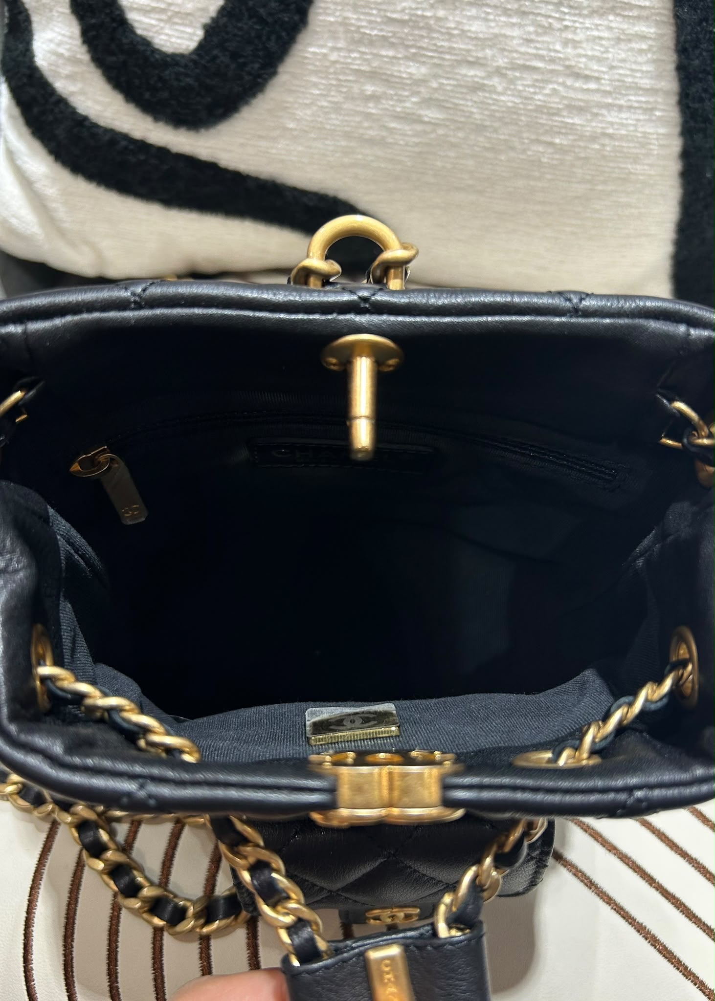 Chanel mini backpack AS3947 黑金迷你背囊 100%Authentic,98%new  ✅晶片✅Dust bag✅box