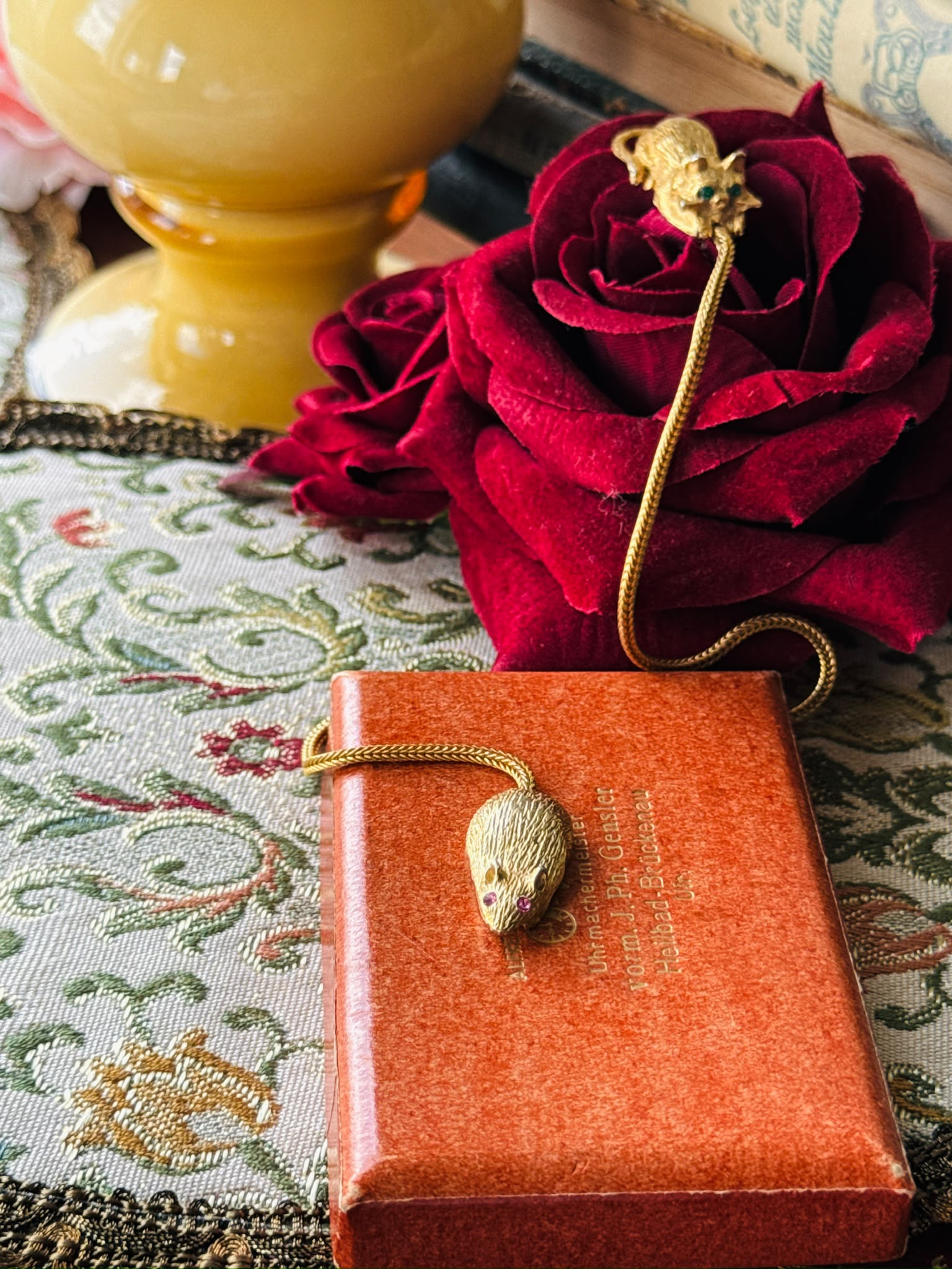 Vintage Mid-Century Cat and Mouse Golden Chain（MT2649）