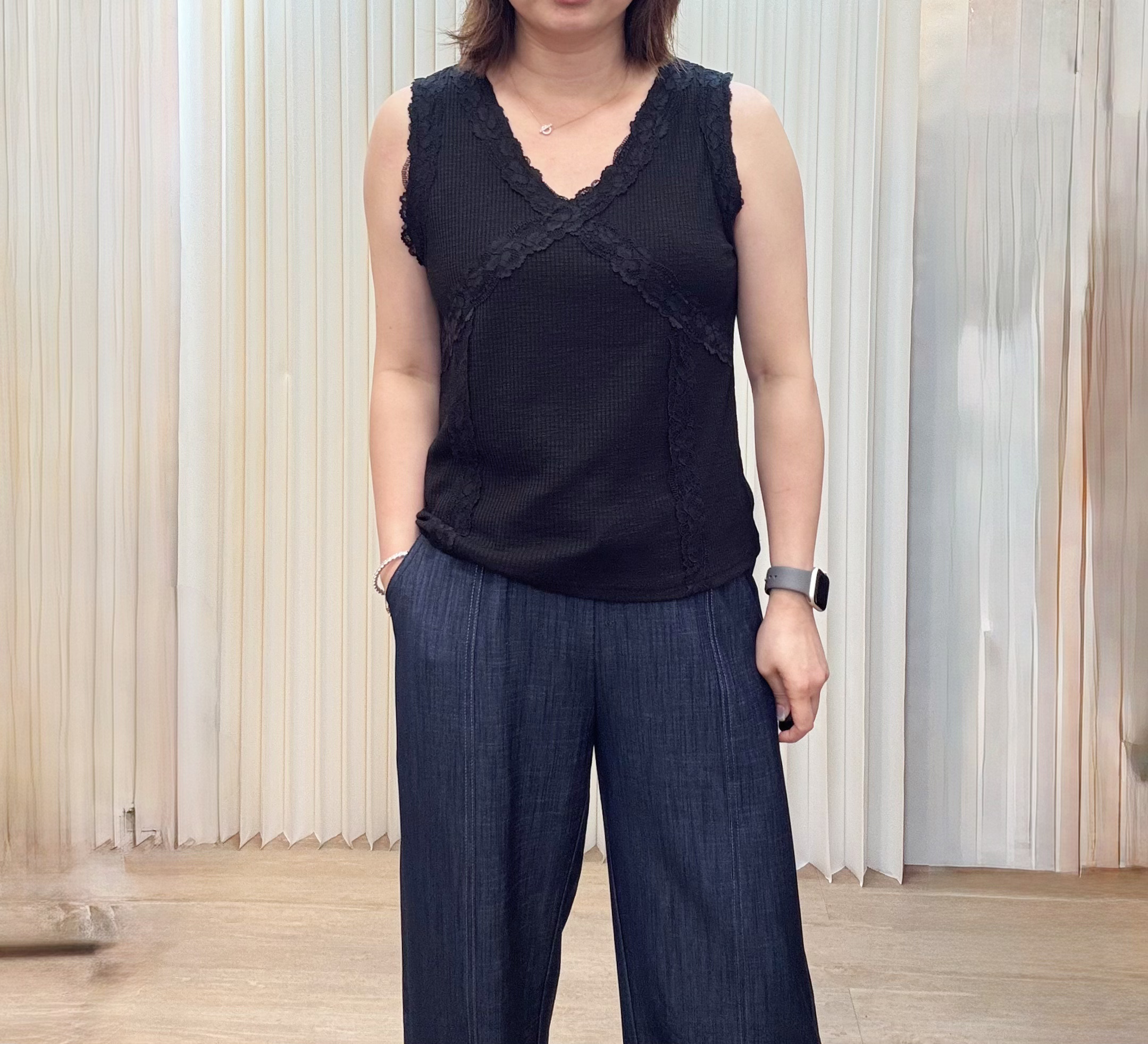 韓國V領背心  M588 04Pe50190