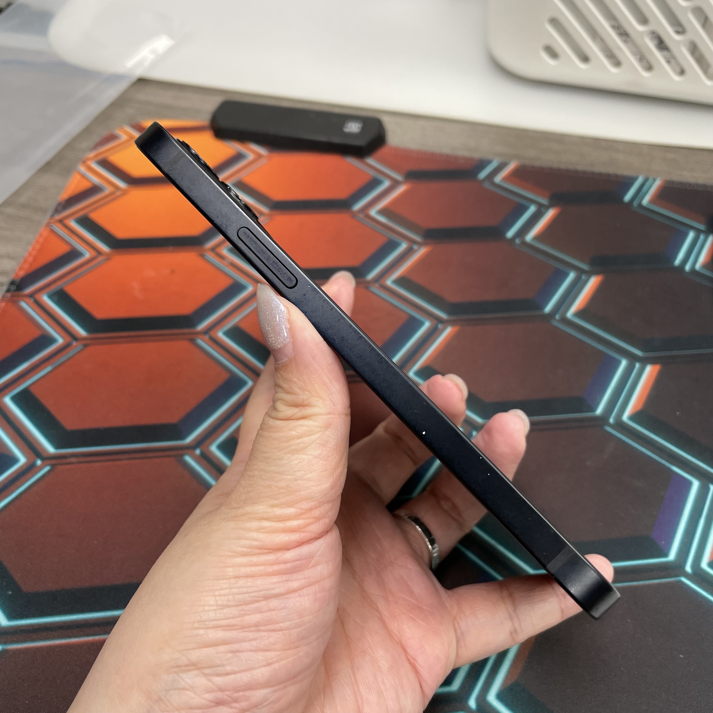 *7090 12 超靚機 128GB 電87 黑色 black