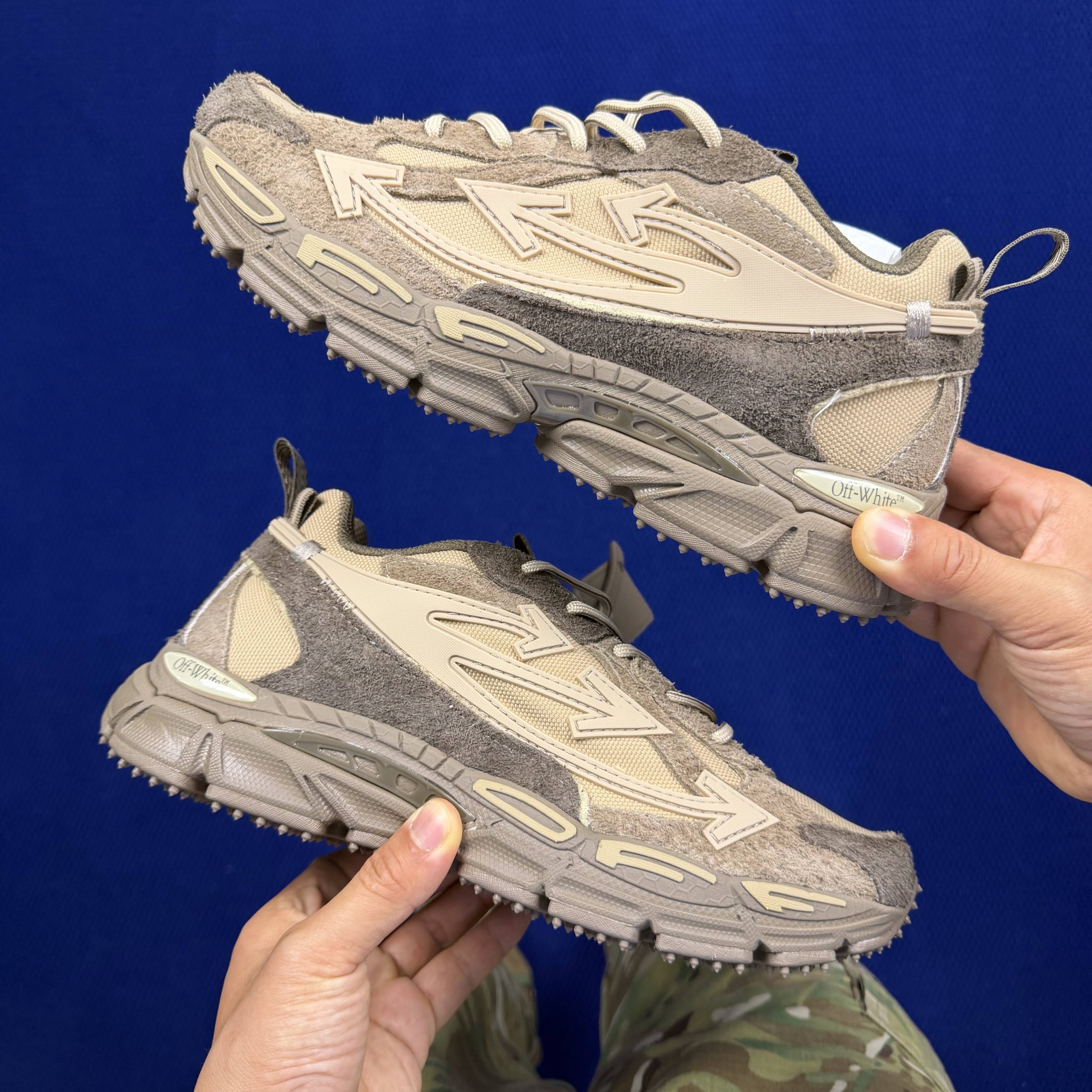 OFF-WHITE Be Right Back