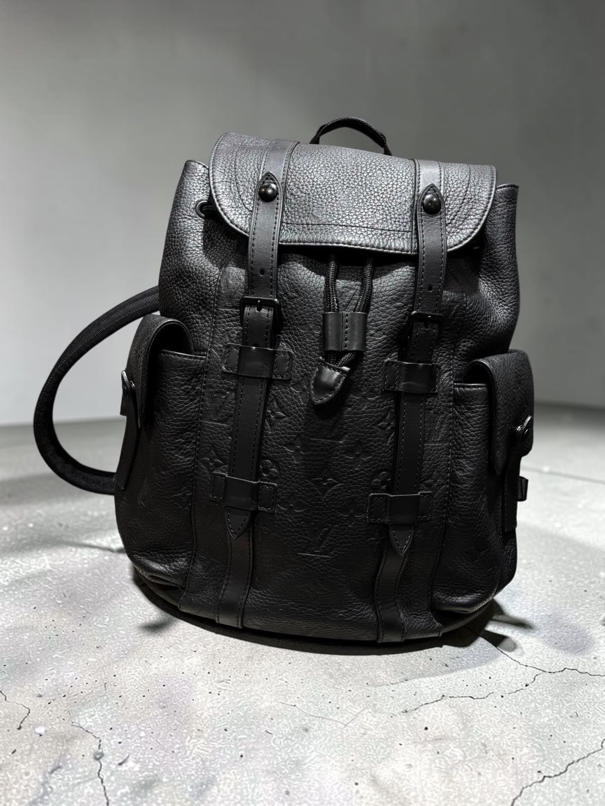 LV Christopher PM Backpack calfksin 黑色牛皮 100%Authentic,95%new ✅dust bag 