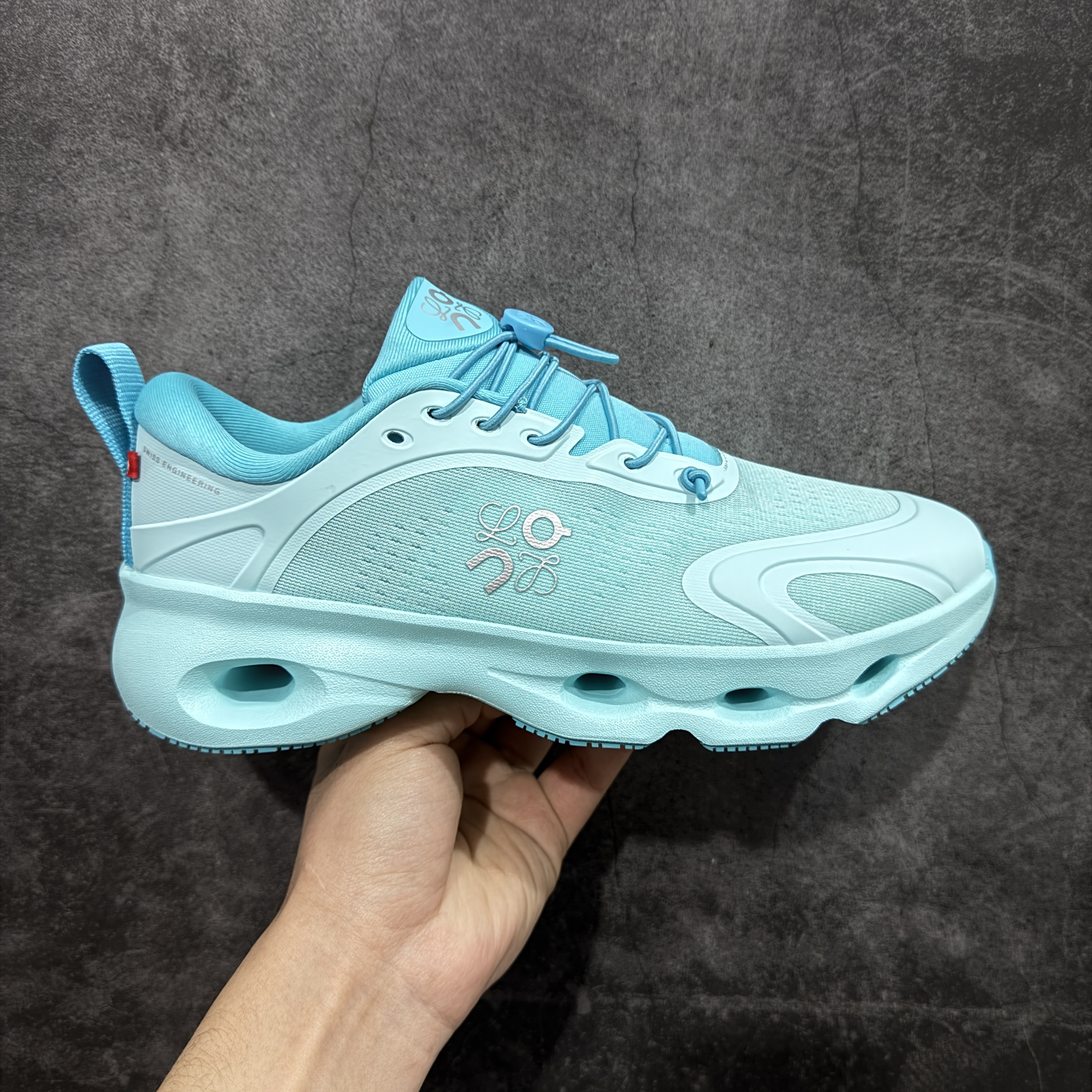 LOEWE x On Cloudsolo