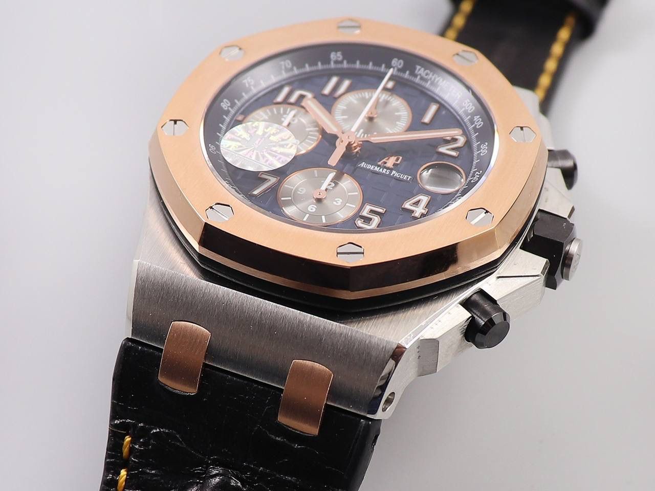 A P皇家橡树离岸型系列26470，搭载CAL.3126定制版全自动计时机芯，尺寸：42*16毫米🔥🔥