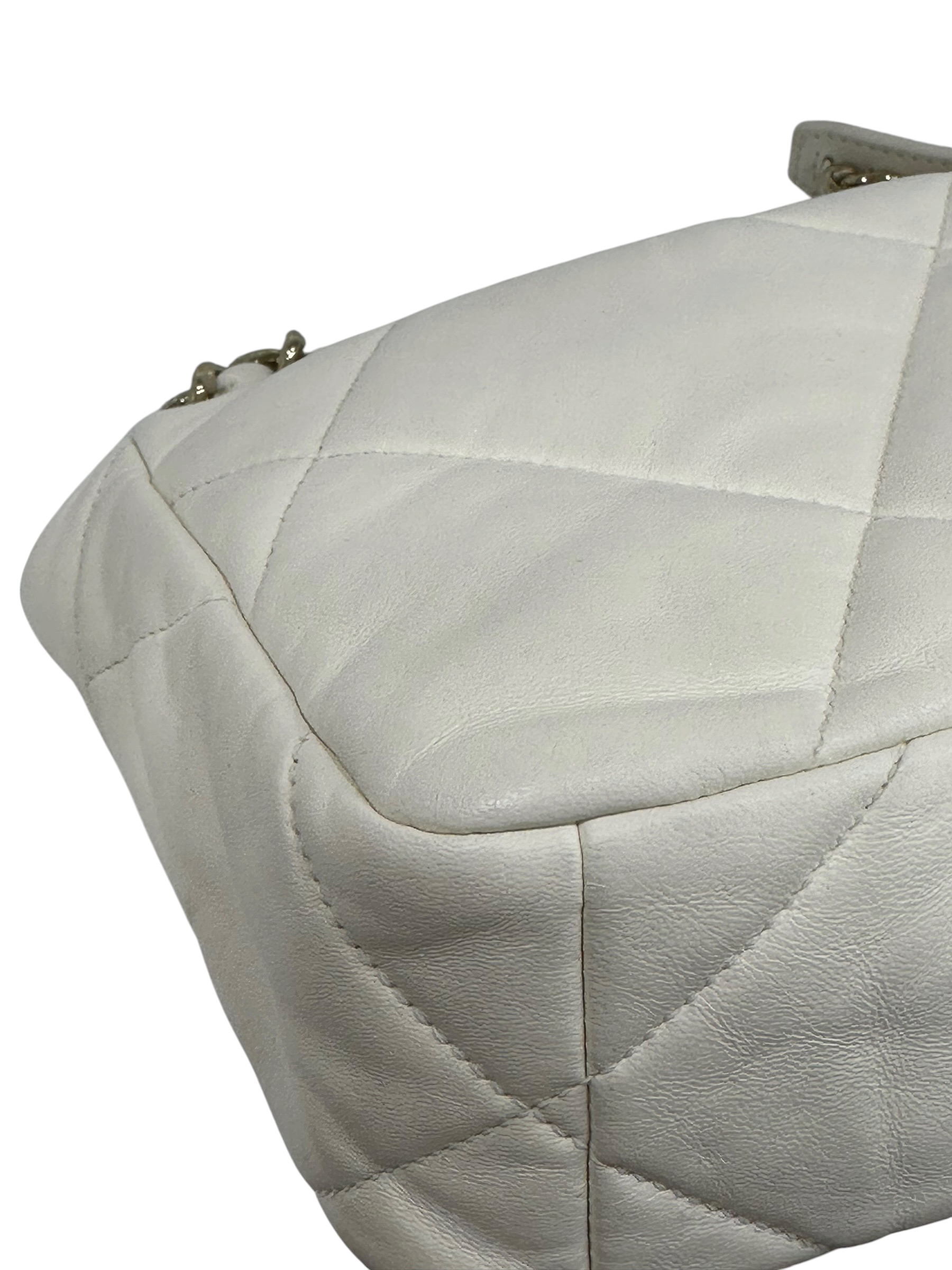 Pre-Owned CHANEL 19 Flap Bag / Product Code: 072103