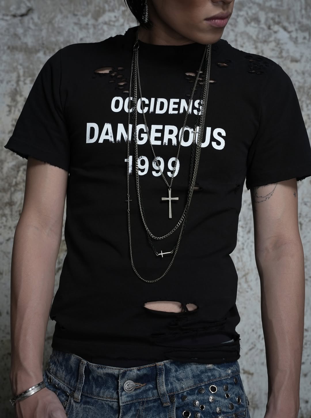 DANGEROUS TEE
