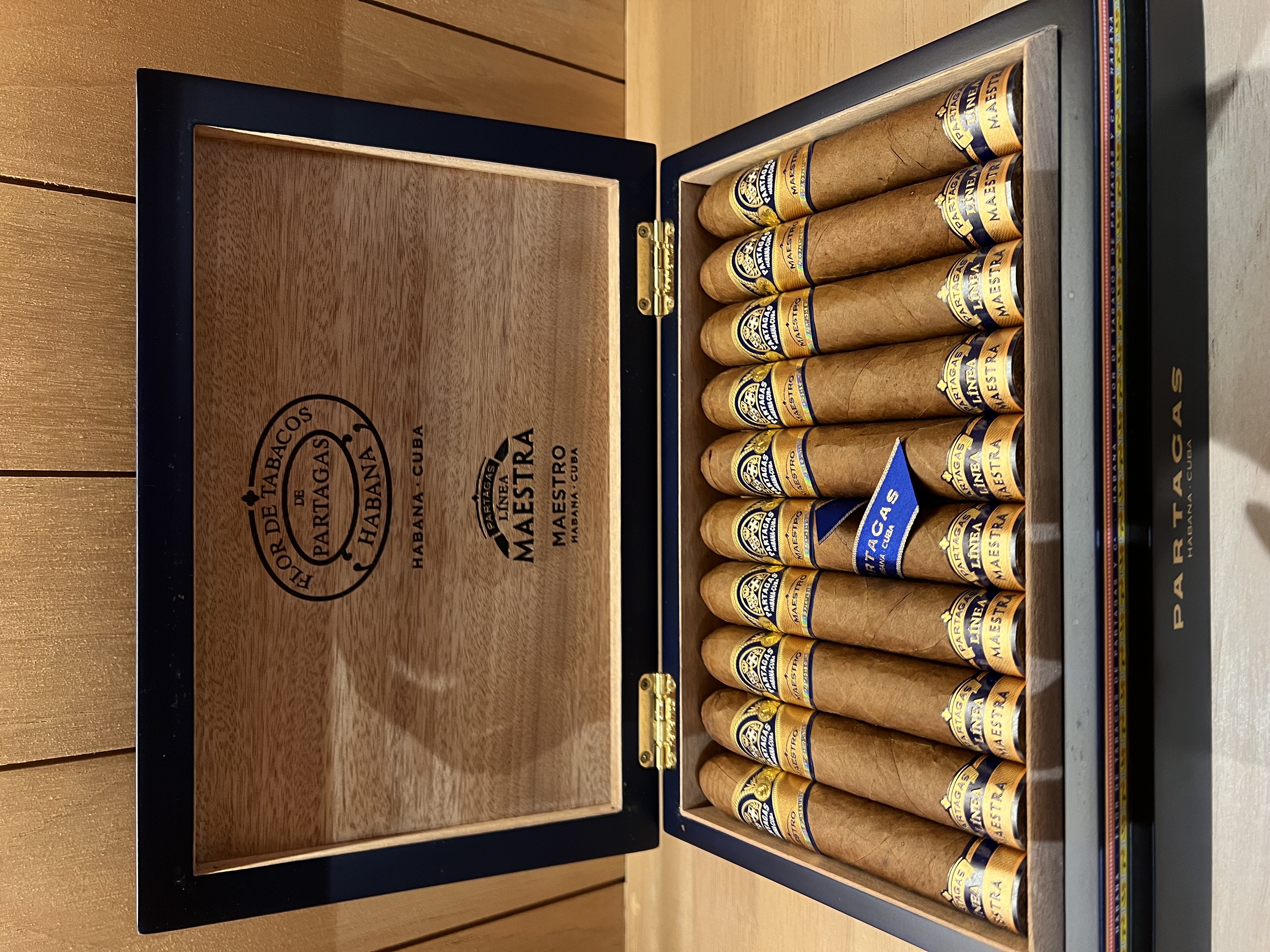 PARTAGAS SERIE帕特加斯MAESTRO保濕盒 （20支）