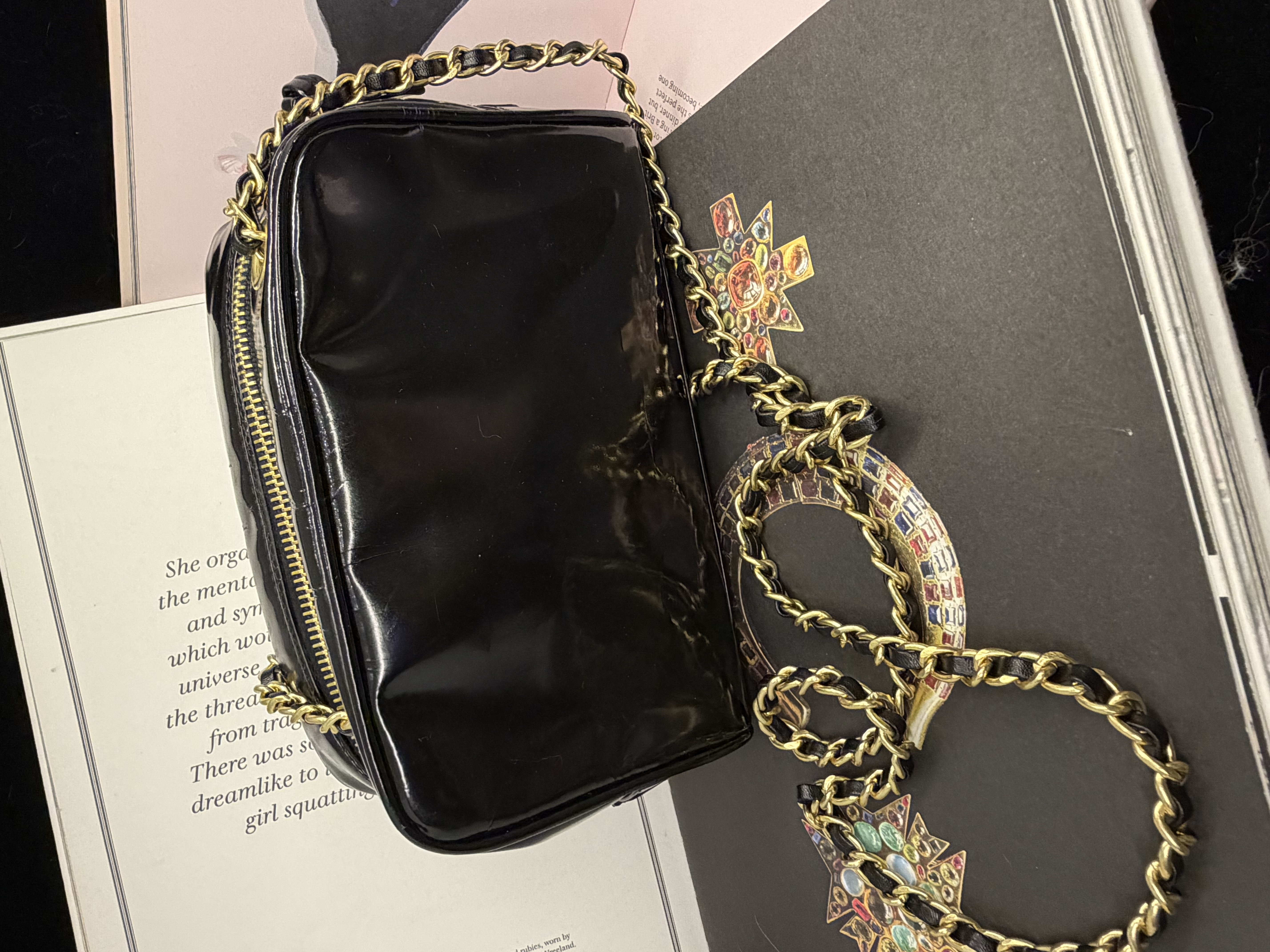 vintage chanel cc patent leather vanity bag