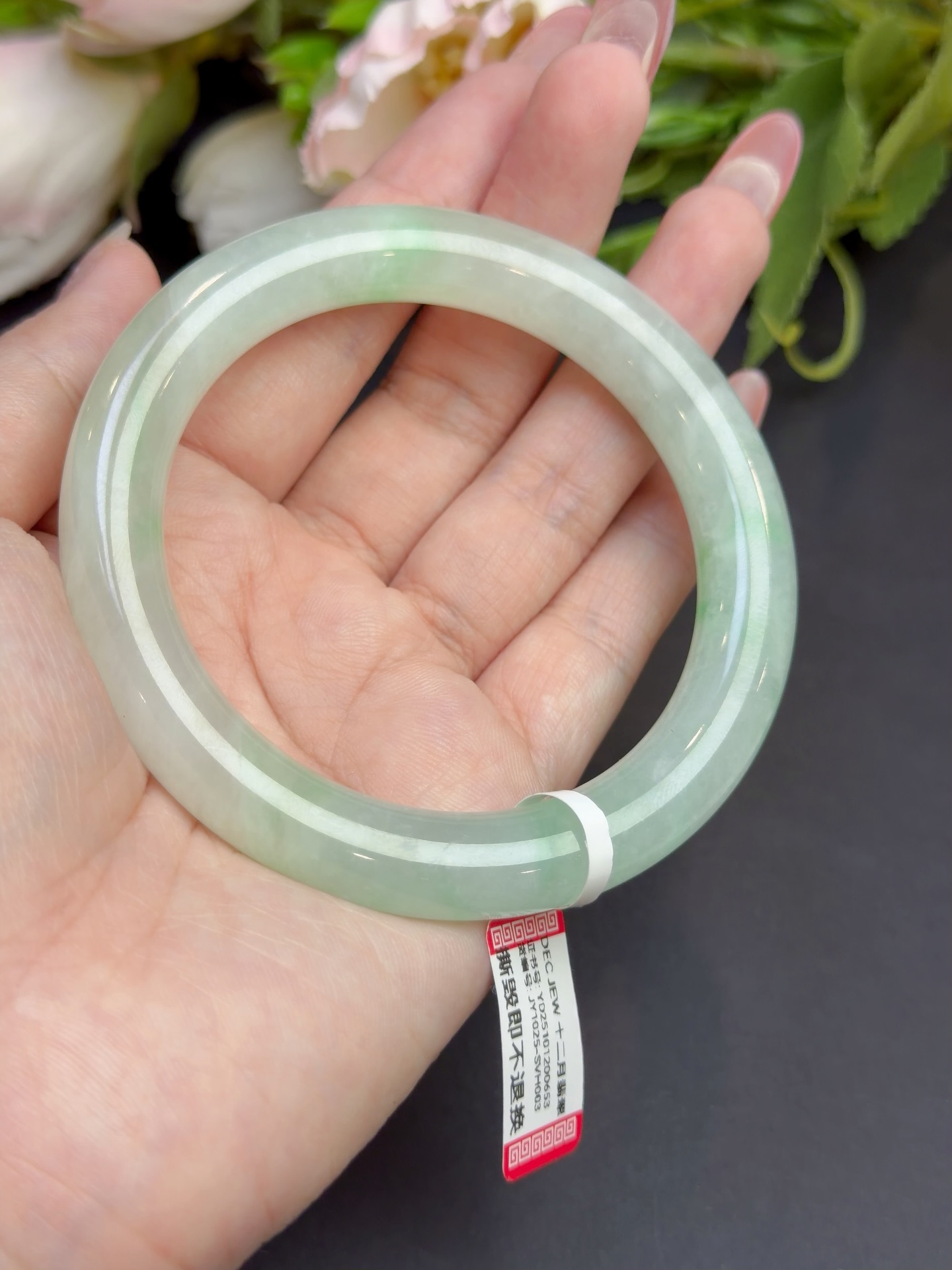 立春全场优惠！！🇲🇾超值Rm3600🉐🚫原价Rm4380.00冰胶金丝绿翡翠手镯 57*9*9mm 附证书#马来西亚翡翠 #怡保 #吉隆坡 #新山 #新加坡 翡翠手镯