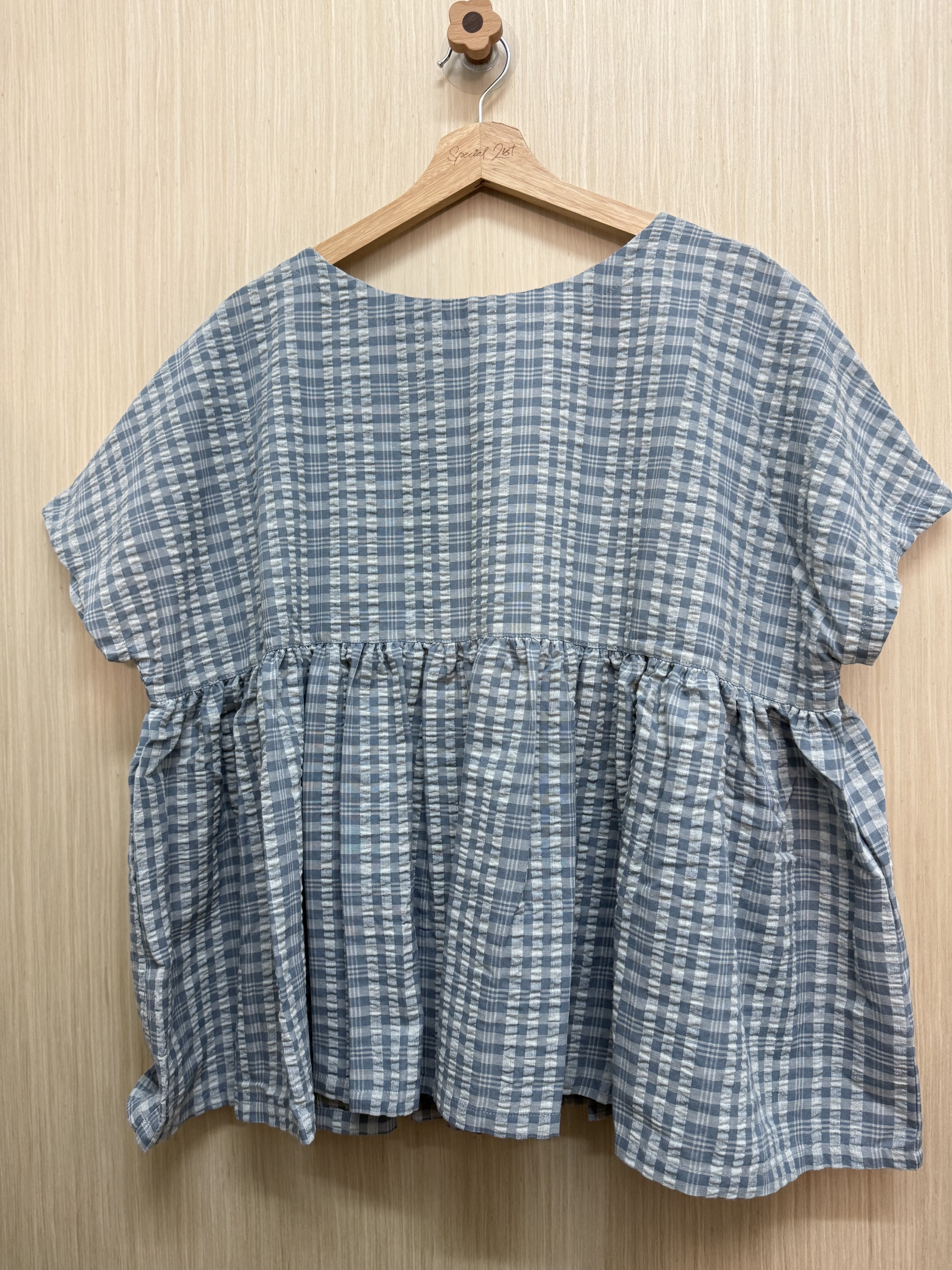 泡泡棉格仔𝐭𝐨𝐩（藍綠𝐱白）