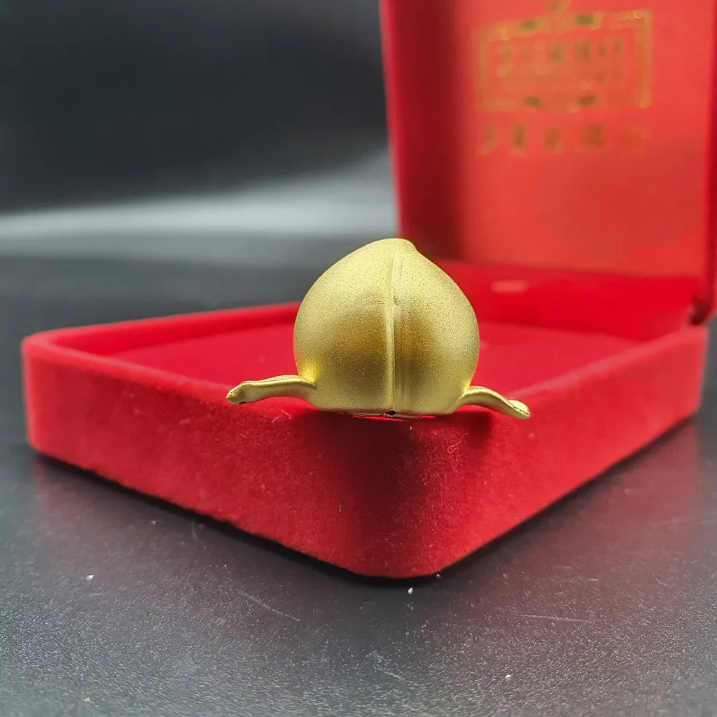 TURBO [999G] Longevity Peach Decoration 寿桃摆件