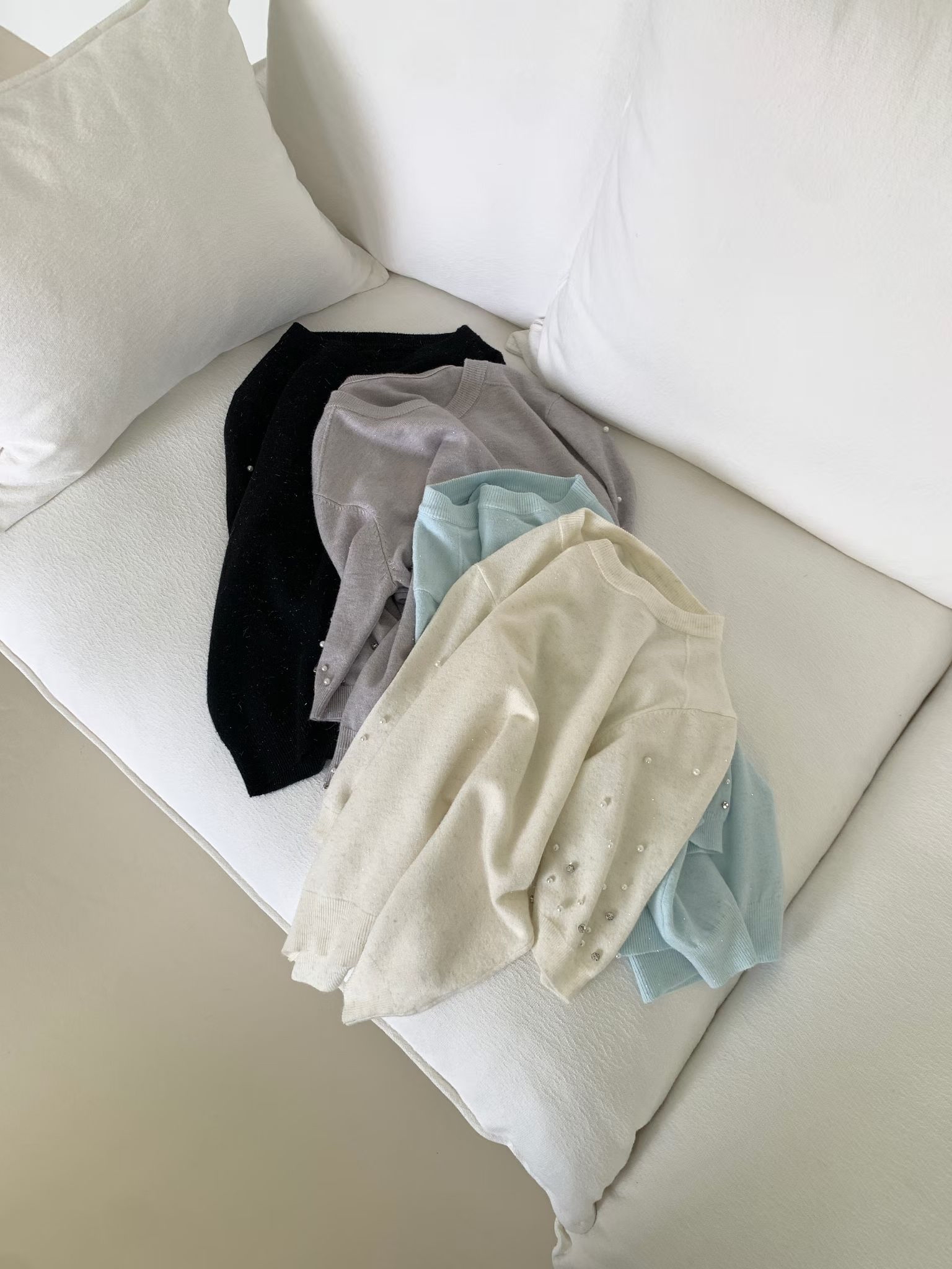 CT4 珍珠袖針織Top