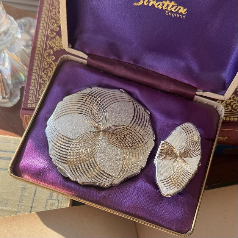 Vintage Stratton England Vanity Make Up Set Unused in Original Box - A set of Powder Compact and Lipstick Holder (MT2206)