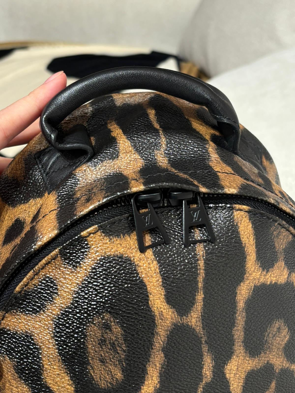 LV Palm Springs PM Leopard Print Backpack M52020 100%Authentic, 95%New ✅Dust bag