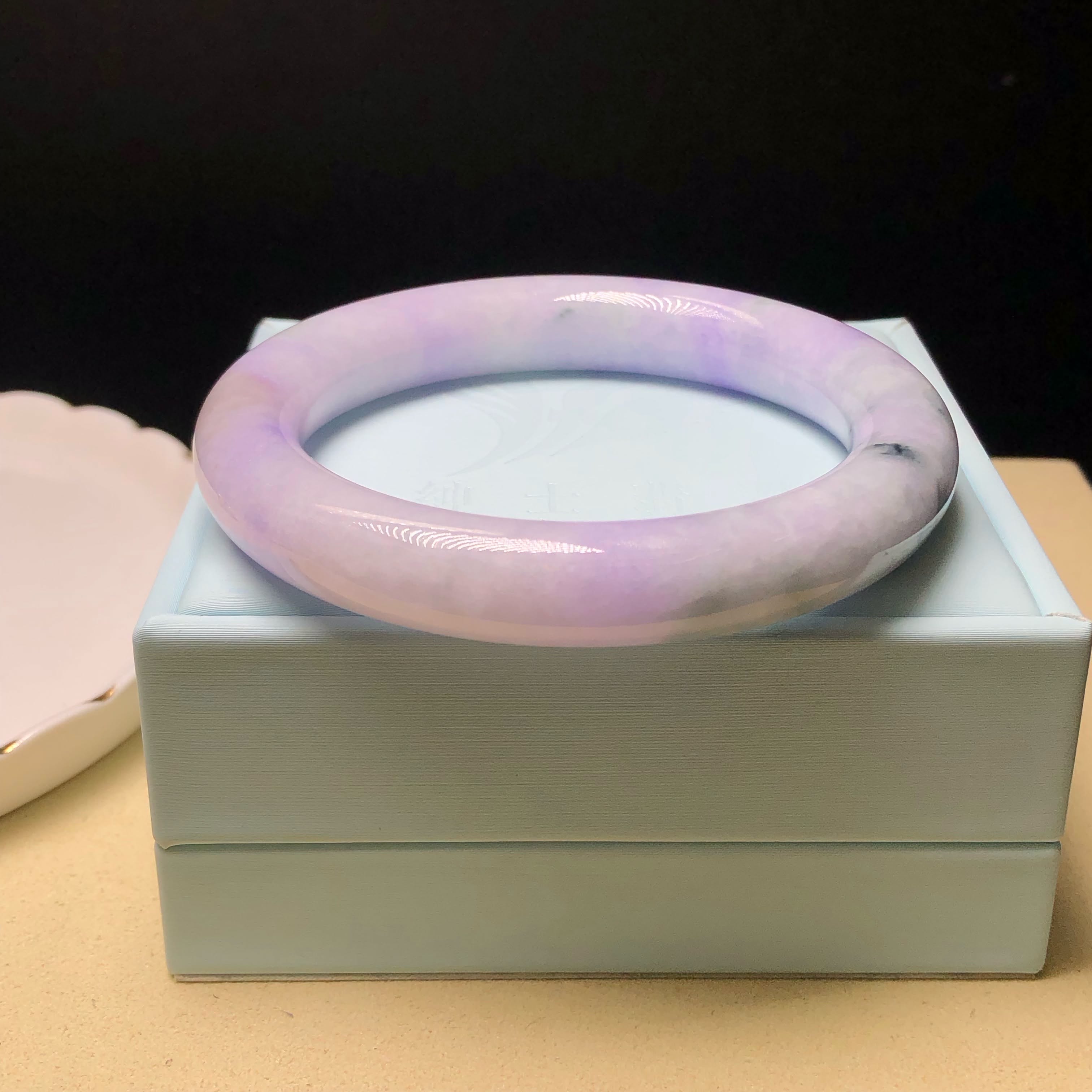 C06813 藍紫飄藍花圓鐲57.4mm(有裂)