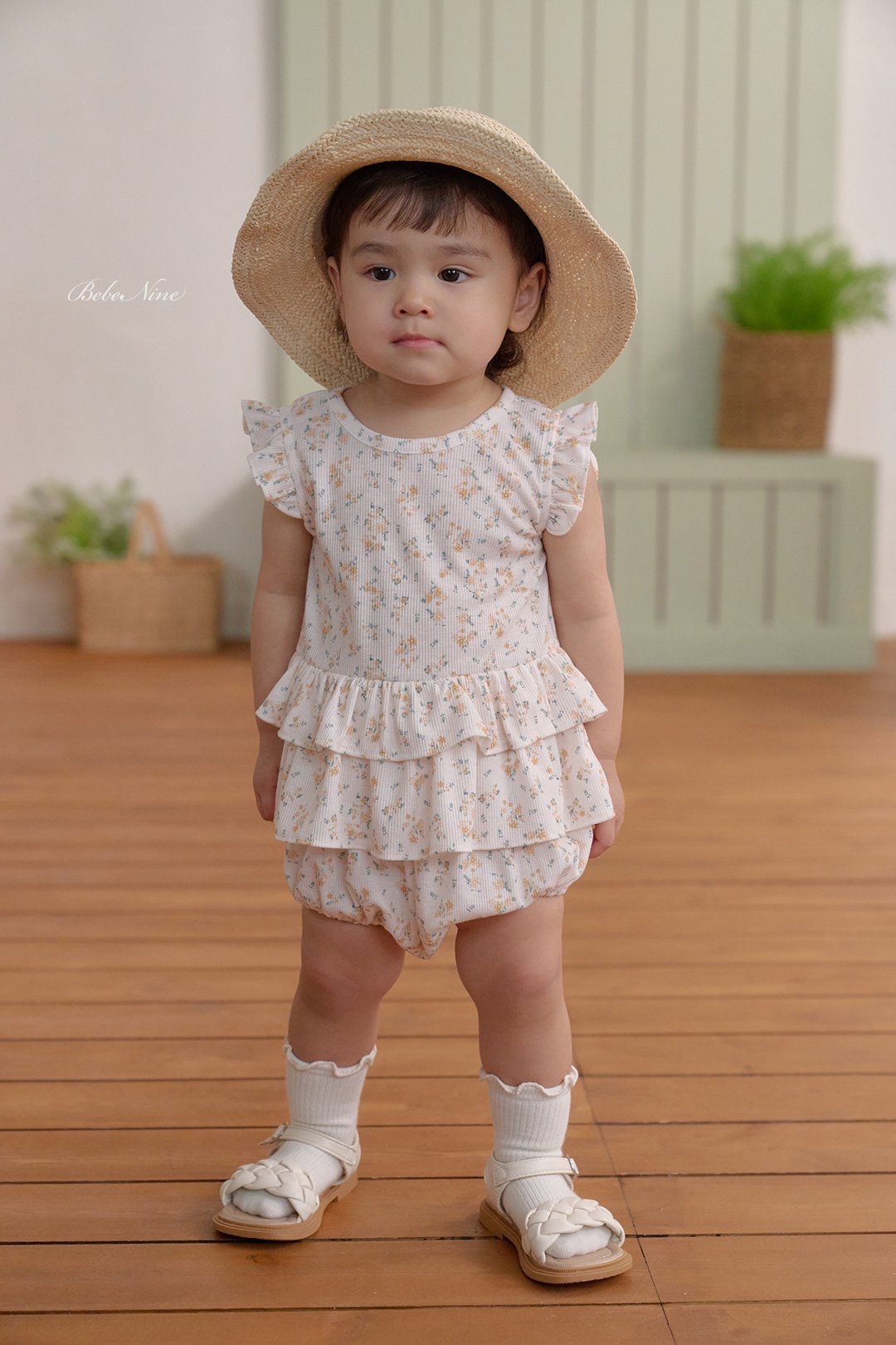 ☀️預訂 韓國直送☀️🇰🇷Bebenine兩色碎花荷葉邊下擺背心燈籠褲套裝