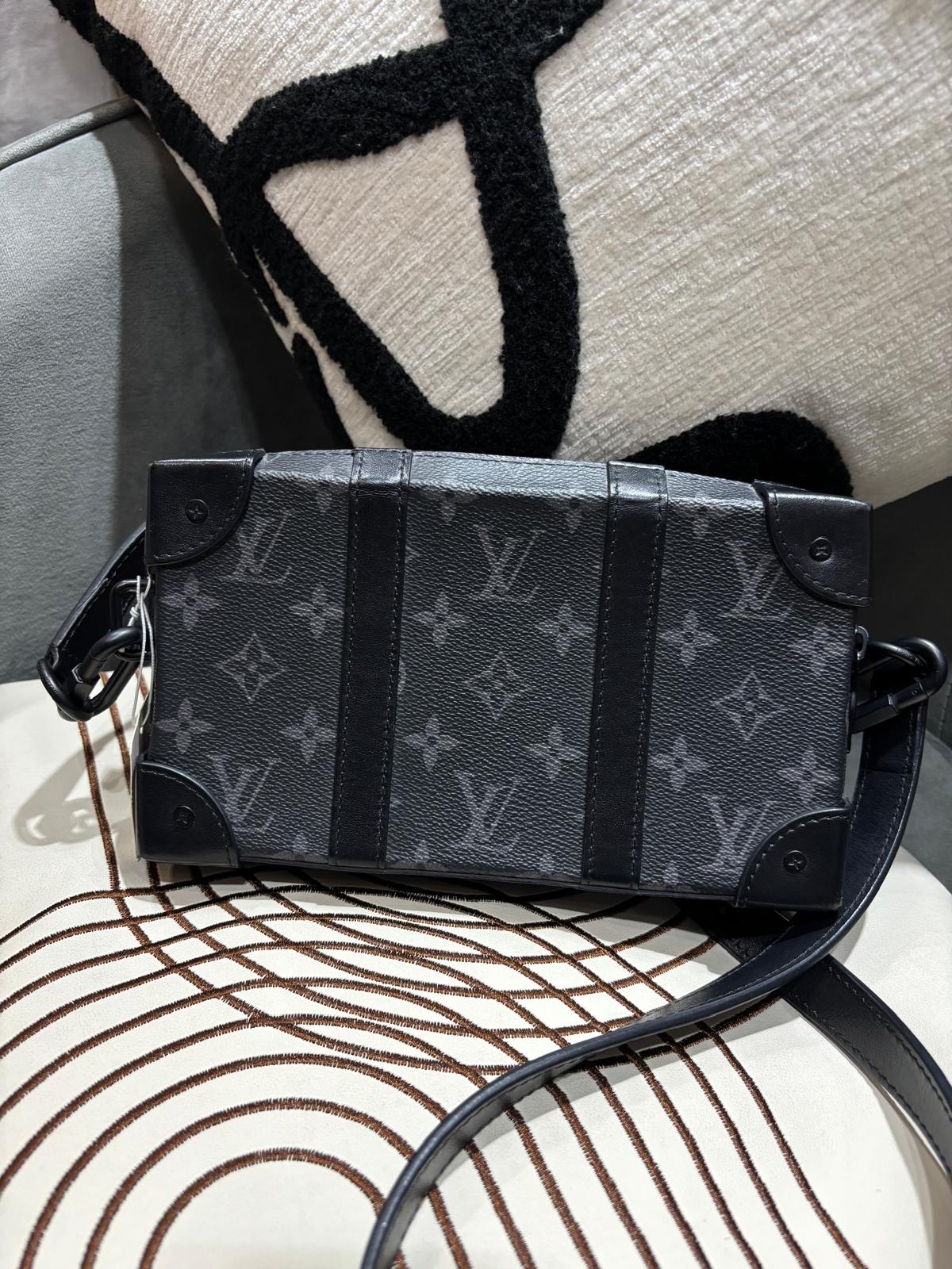 Louis Vuitton LV Soft Trunk Wallet, M69838 100%Authentic,98%new  ✅dust bag✅box