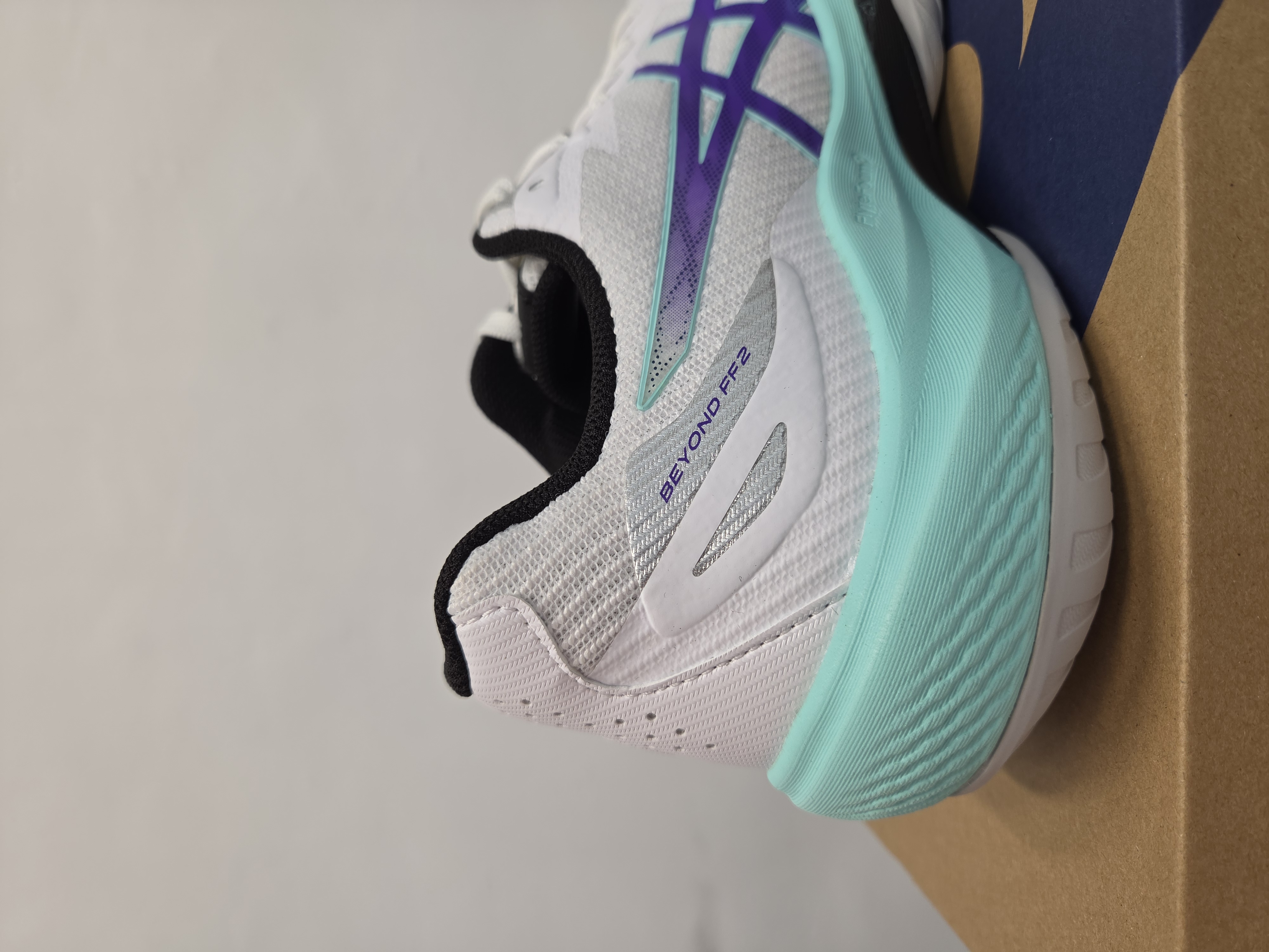 Asics Beyond FF 2 排球鞋