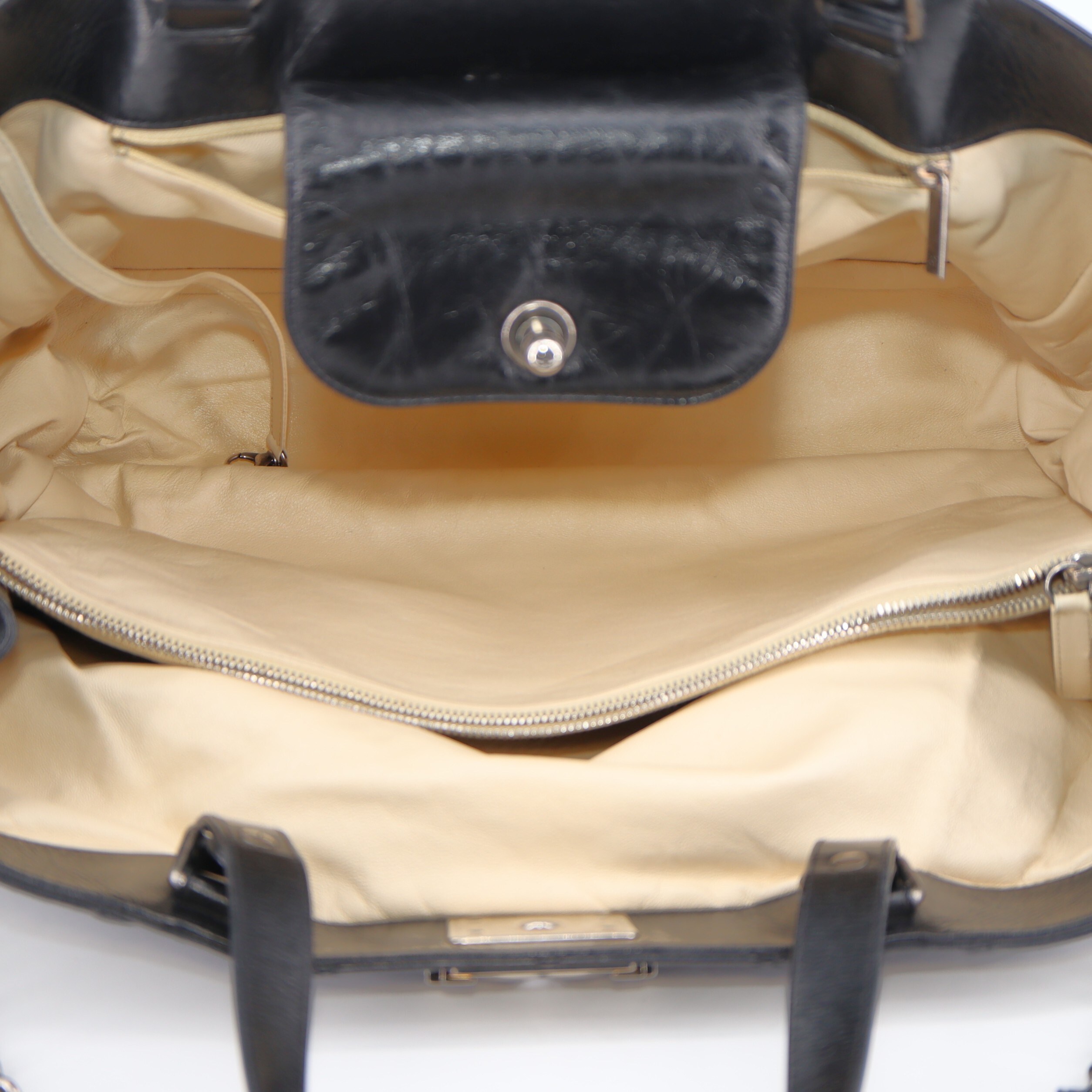 Chanel Matelasse Calfksin Boy Lock 2way Bag