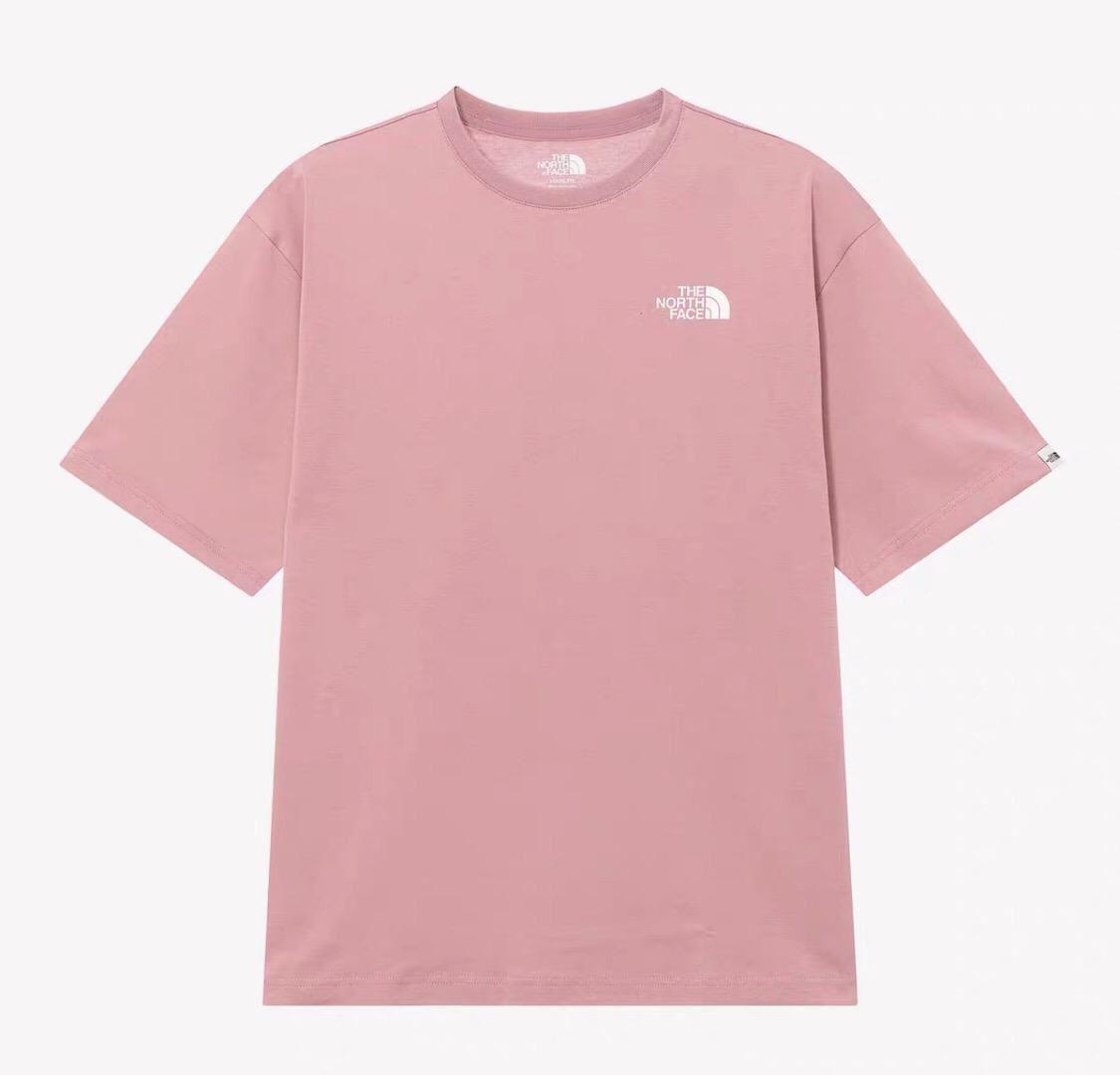 $88件。2件起$78件。3色選擇。Tnf explore wildlife 前後印花短袖